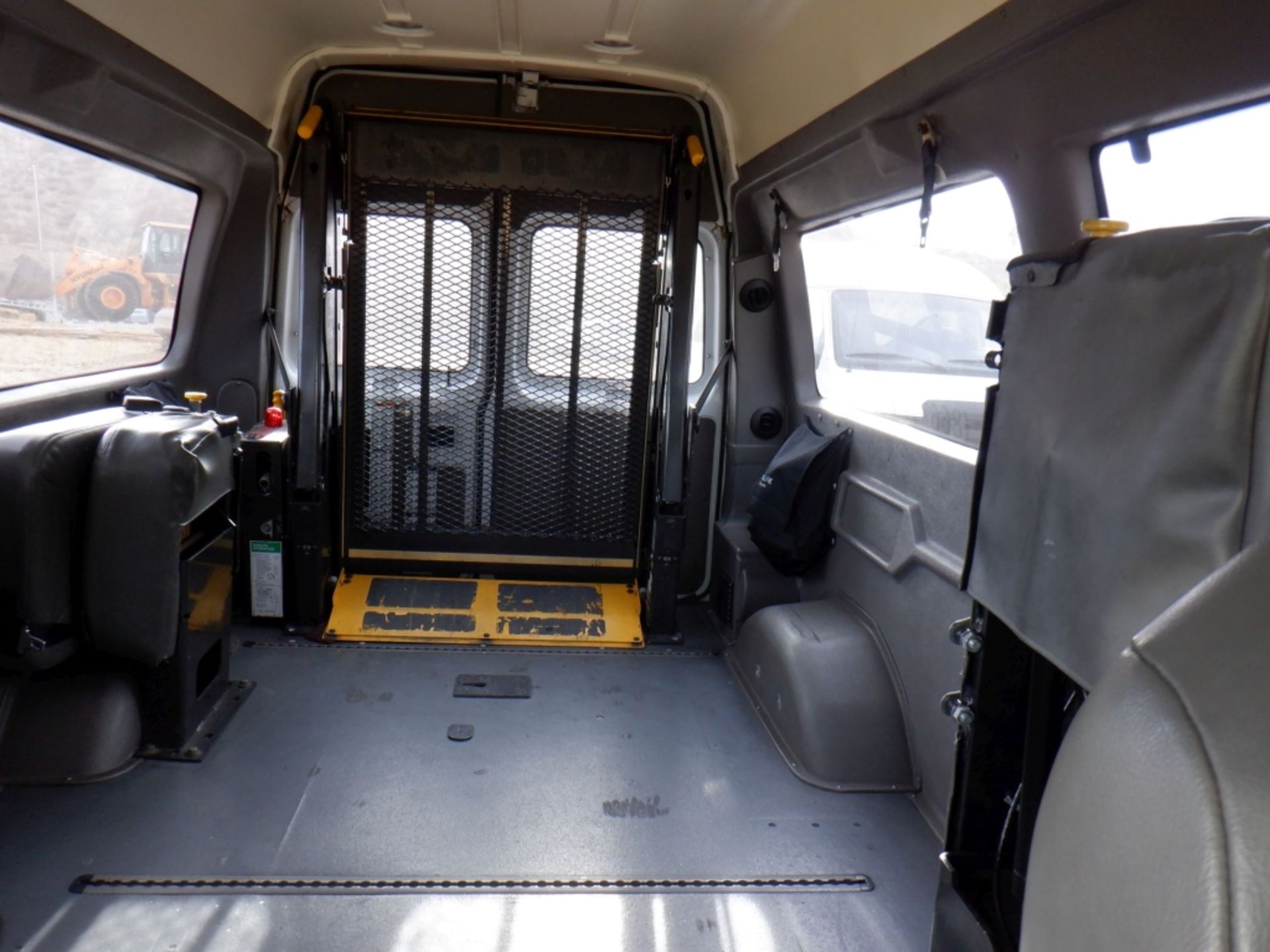 2010 Ford E150 Econoline Handicap Transportation - Image 34 of 90