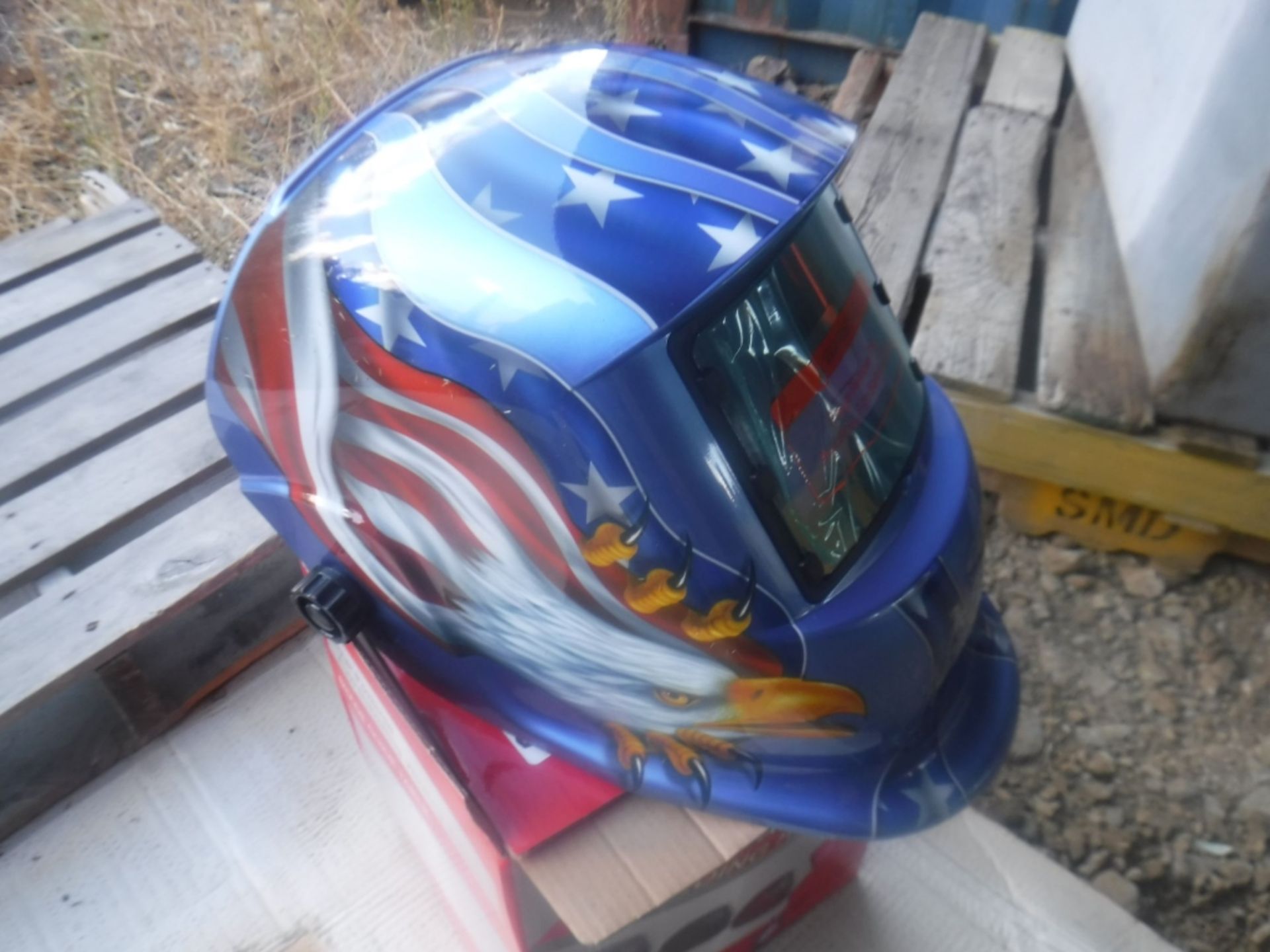 Unused 2020 Auto Darkening Welding Helmet.