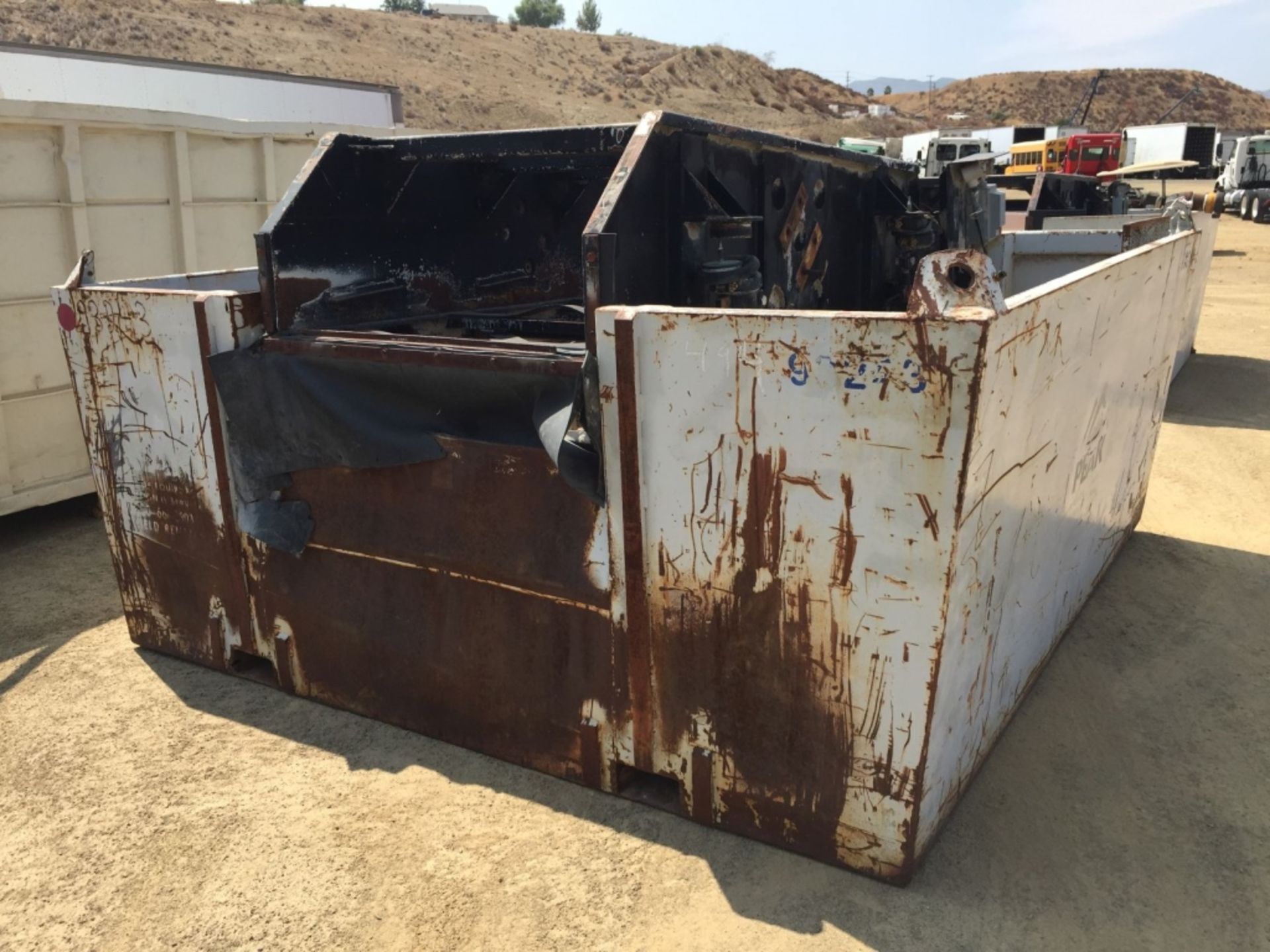 25 Yard Sludge Containment Bin. - Image 8 of 16