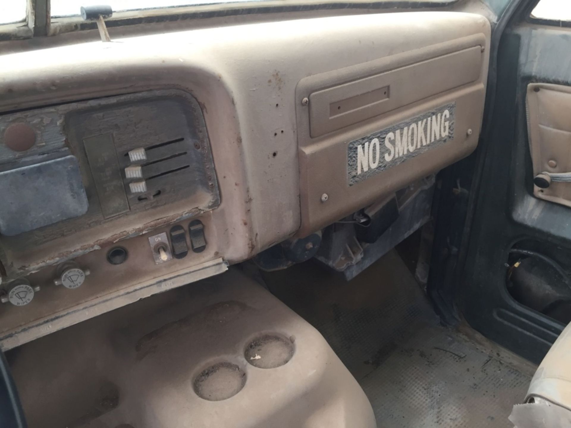 GMC Brigadier Truck Tractor, - Image 21 of 50