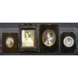 4 diverse portretminiaturen in houten lijstjes, cira 1900