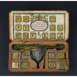 goudweegschaaltje met gewichten in houten kistje, gemerkt: I. Mastenbroek Amsterdam, 18e eeuw<