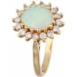 Rosette ring yellow gold, ca. 0.32 carat diamond and opal - 18 ct.