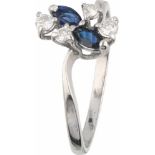 Ring white gold, ca. 0.16 carat diamond and sapphire - 18 ct.