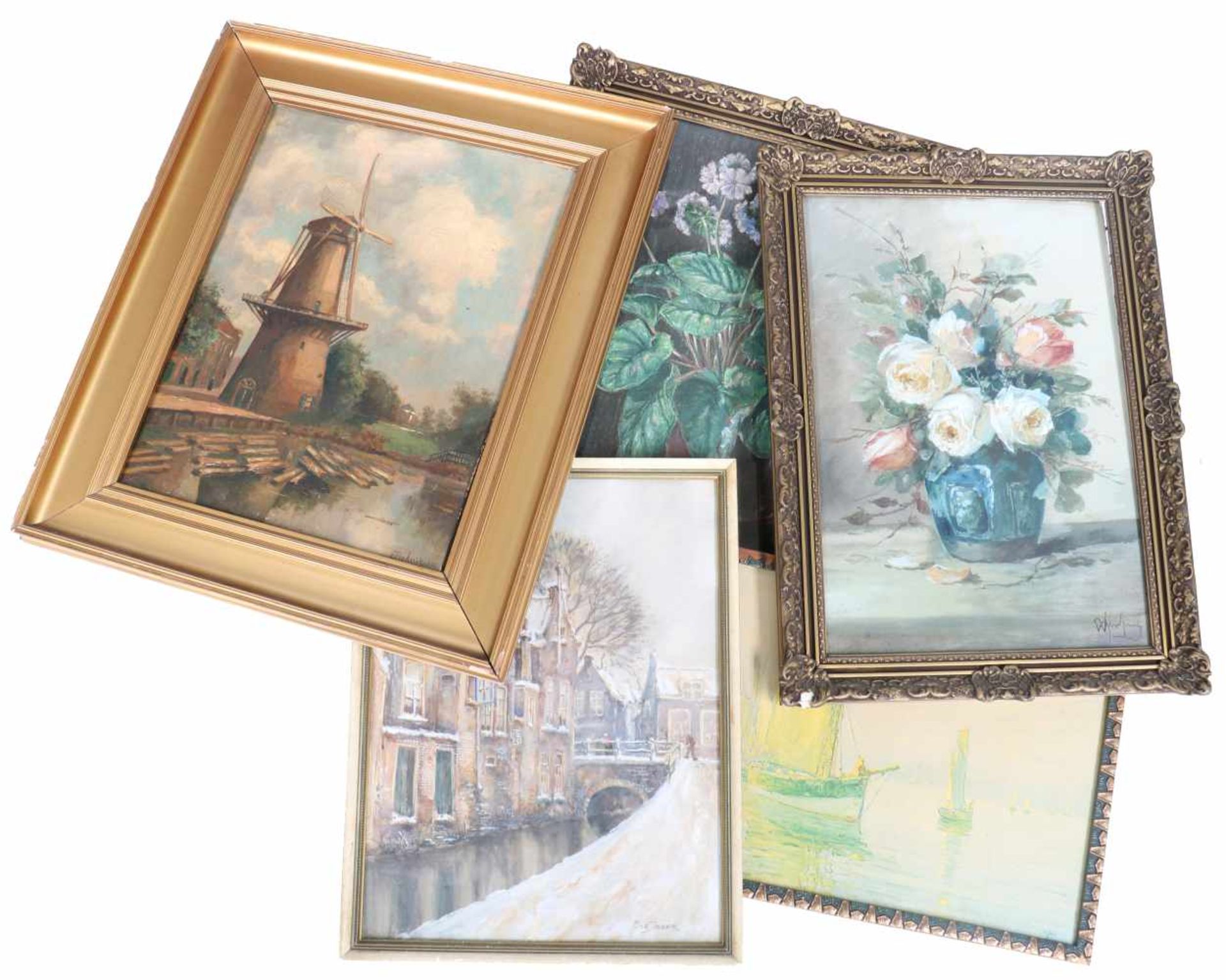 A lot with (5) decorative paintings, watercolours and prints.