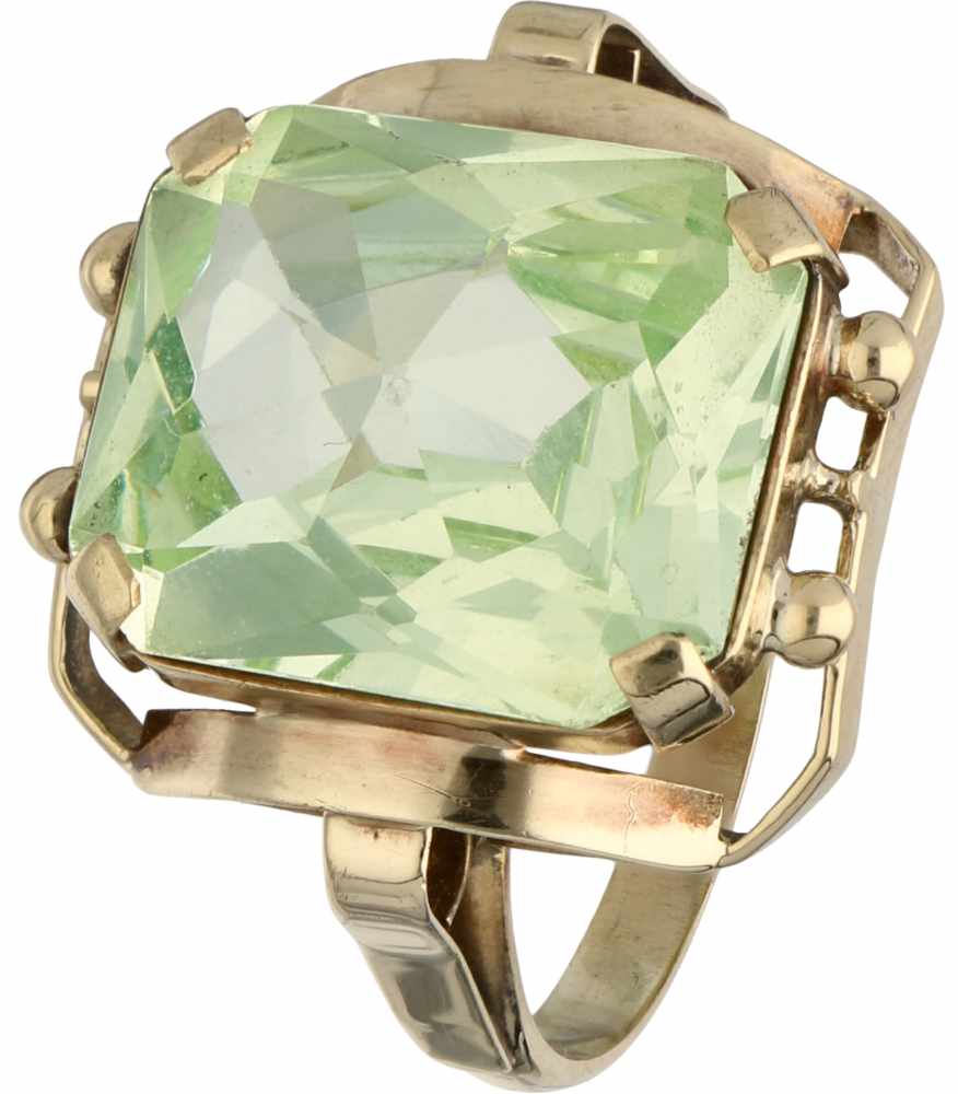 Solitary ring yellow gold, green spinel - 14 ct.