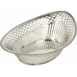 Silver basket for puffs.