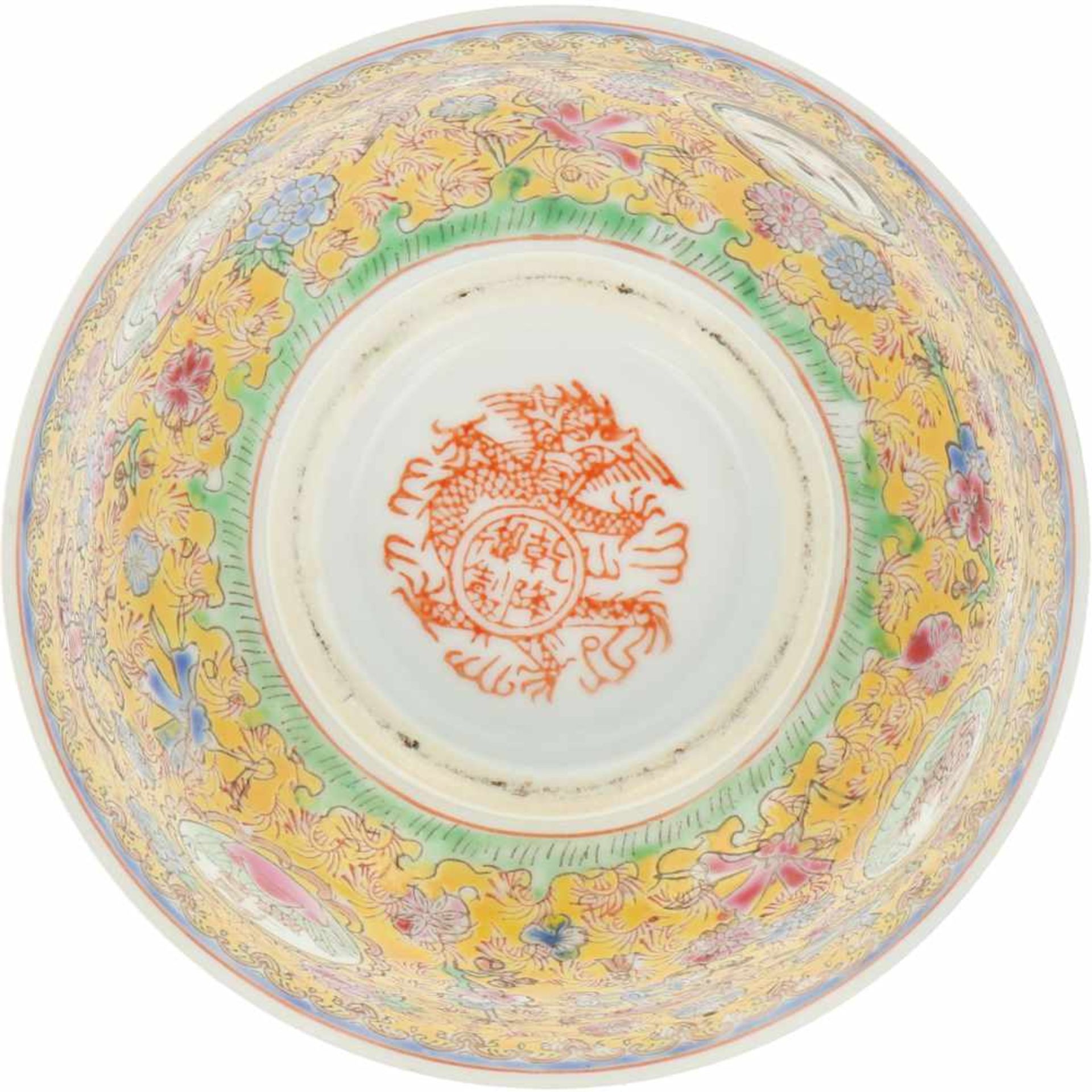 A lot with (4) porcelain bowls, following antique examples. - Bild 2 aus 2