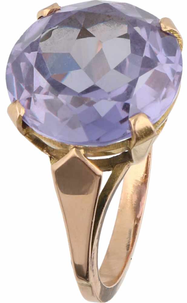 Solitary ring yellow gold, purple sapphire - 18 ct.