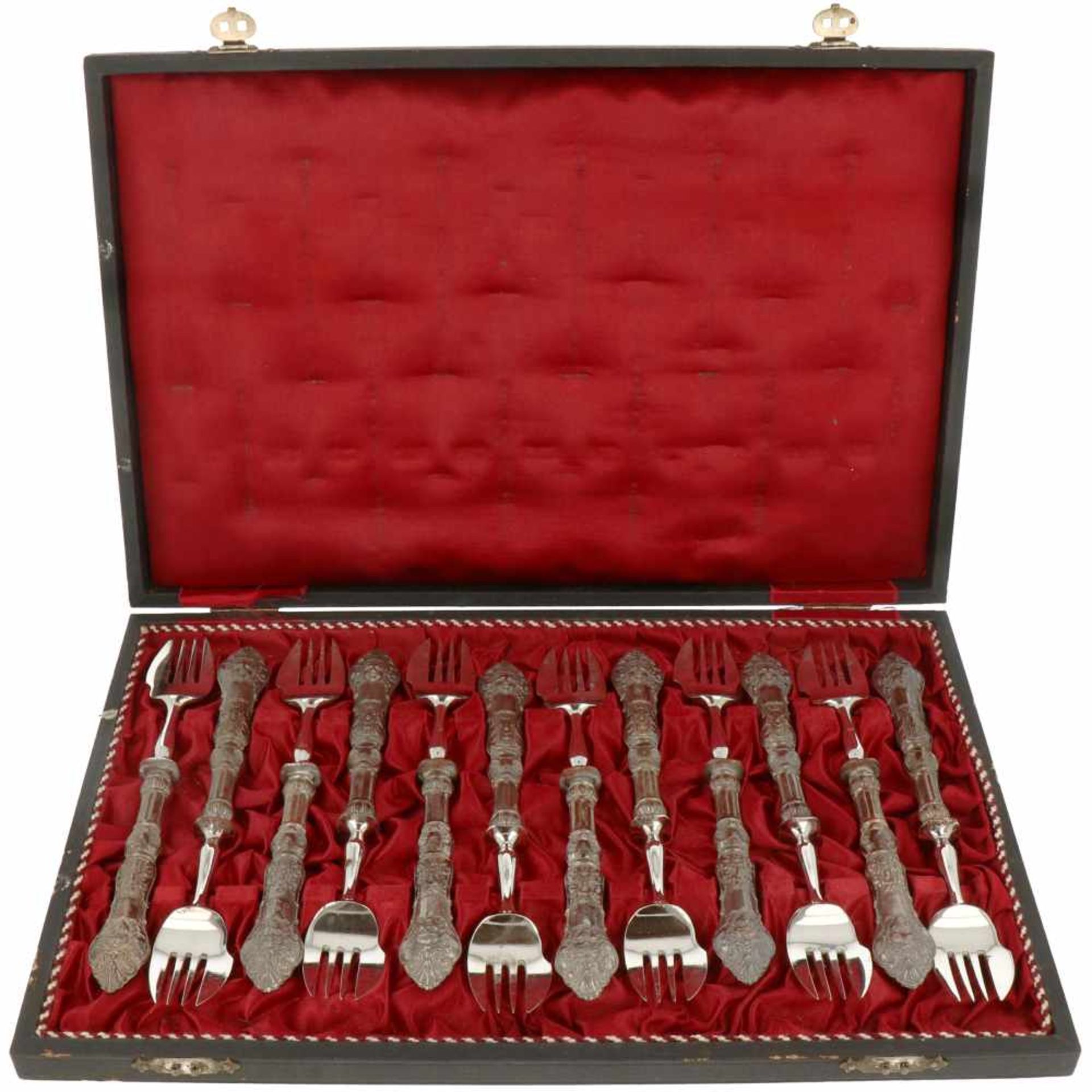 (12) Piece set of silvered oysterforks.