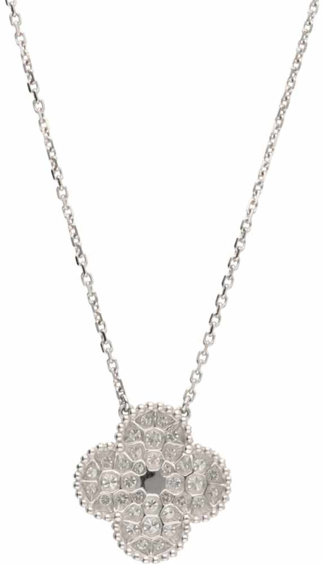 Van Cleef & Arpels necklace with Magic Alhambra pendant white gold, ca. 0.88 carat diamond - 18 ct. - Bild 2 aus 7