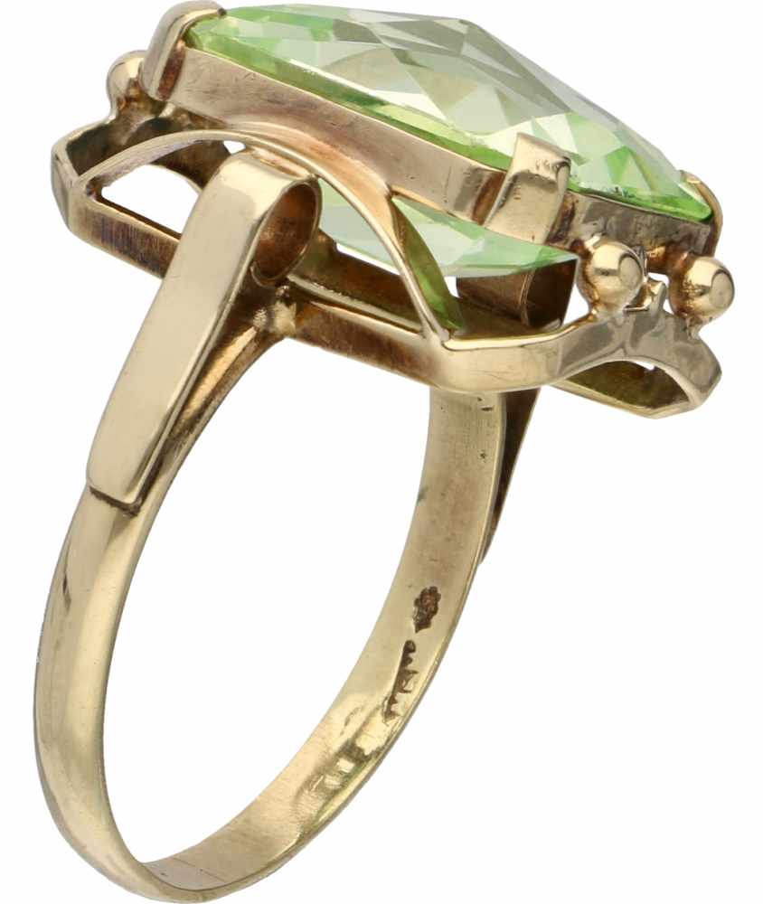 Solitary ring yellow gold, green spinel - 14 ct. - Image 2 of 2