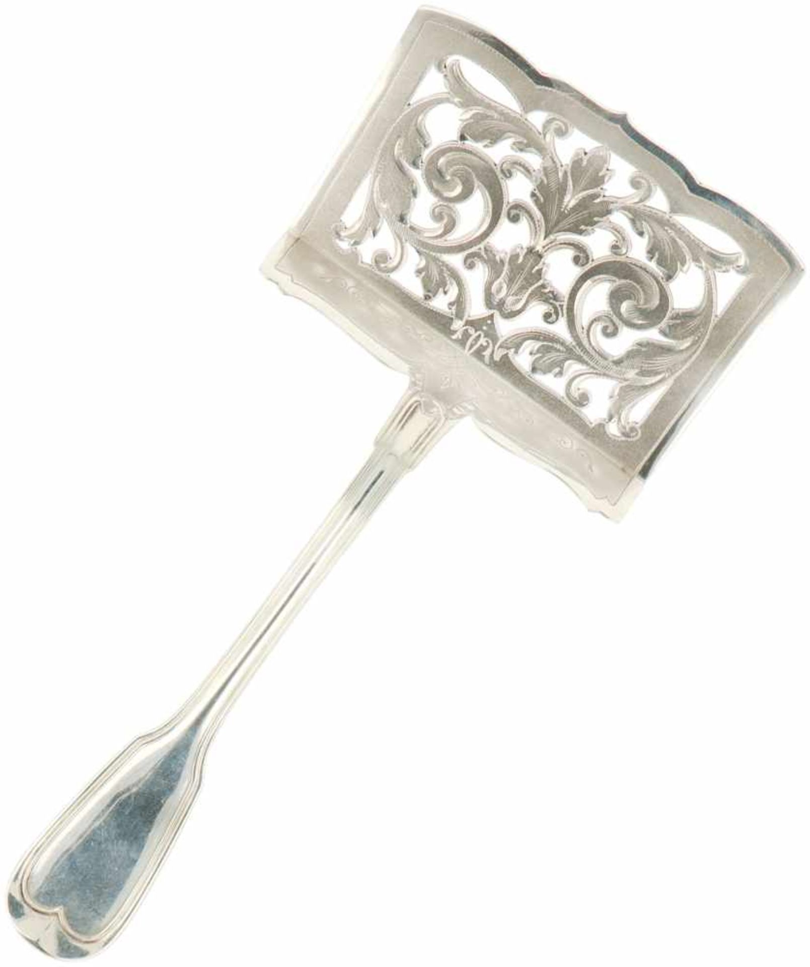 Silver pastry scoop.