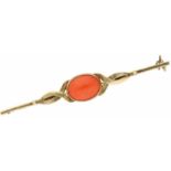 Brooch yellow gold, red coral - 14 ct.
