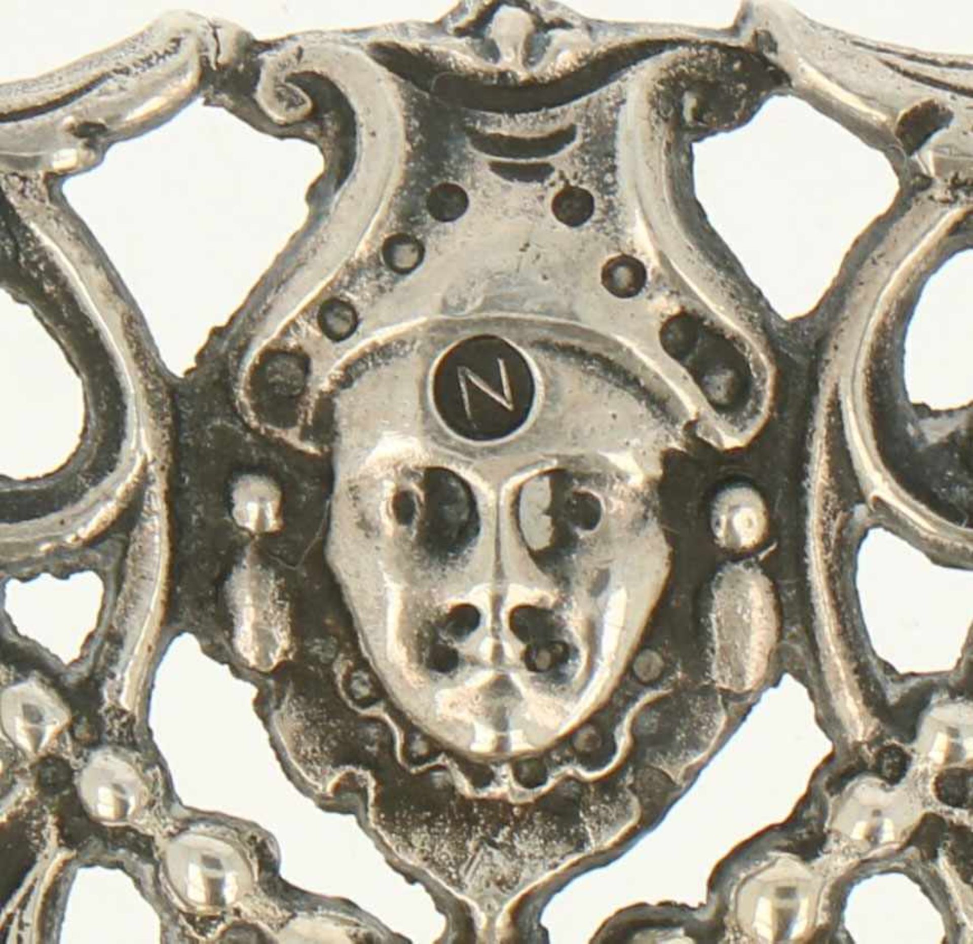 Dienblad zilver.Ovaal model met floraal versierde gegoten en deels opengewerkte sierrand. Nederland, - Bild 4 aus 5