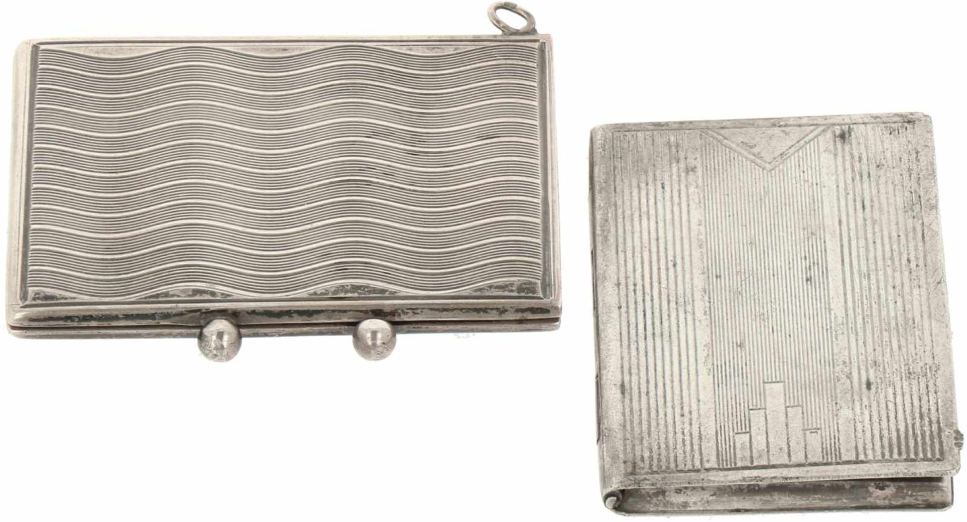 Foto etui & Postzegel etui zilver.Beiden voorzien van gegraveerde guilloche versieringen. Duitsland,