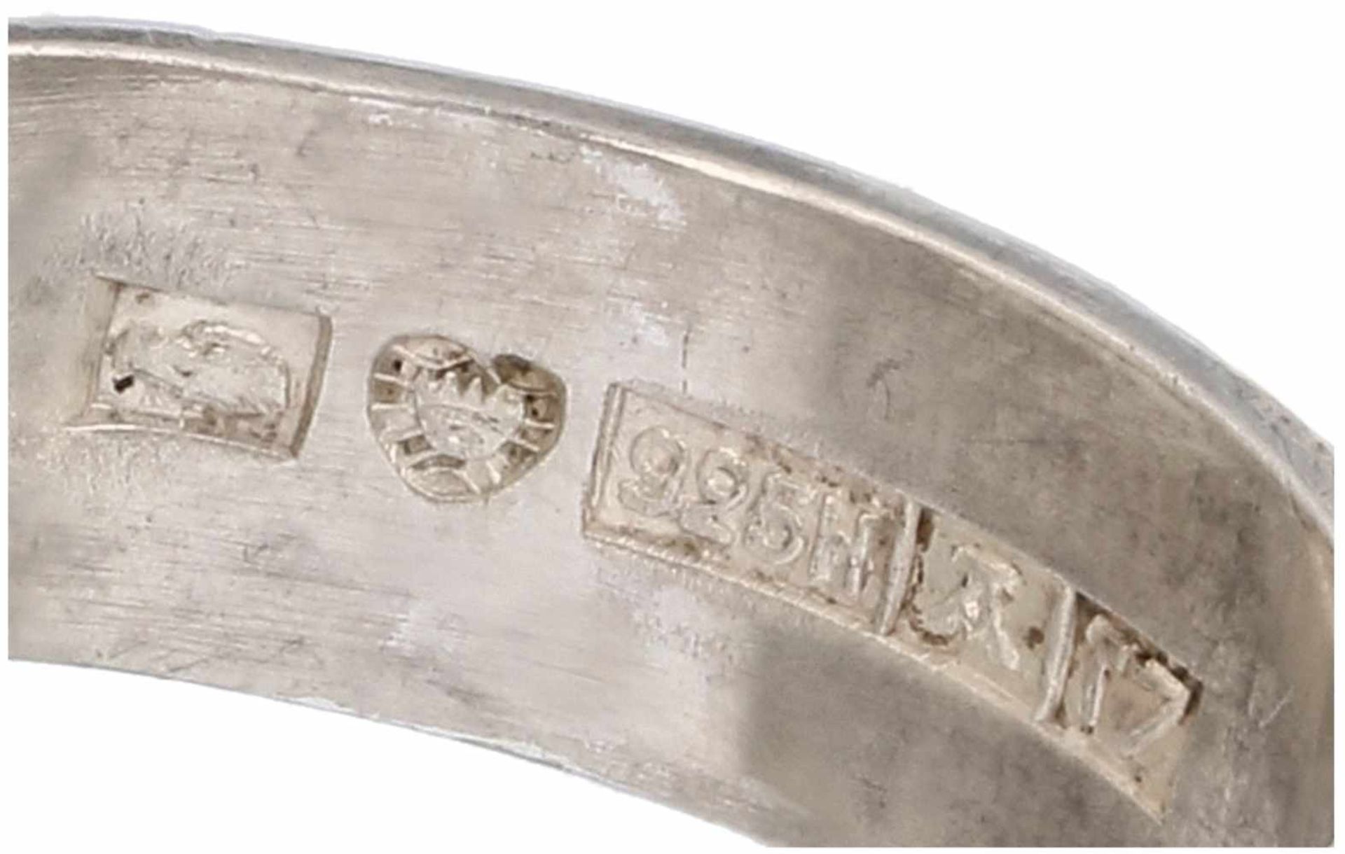 Zilveren design ring - 925/1000.Finland, 1972. Met keur: van Kempen en Begeer. Ringmaat: 17 mm. - Bild 3 aus 3