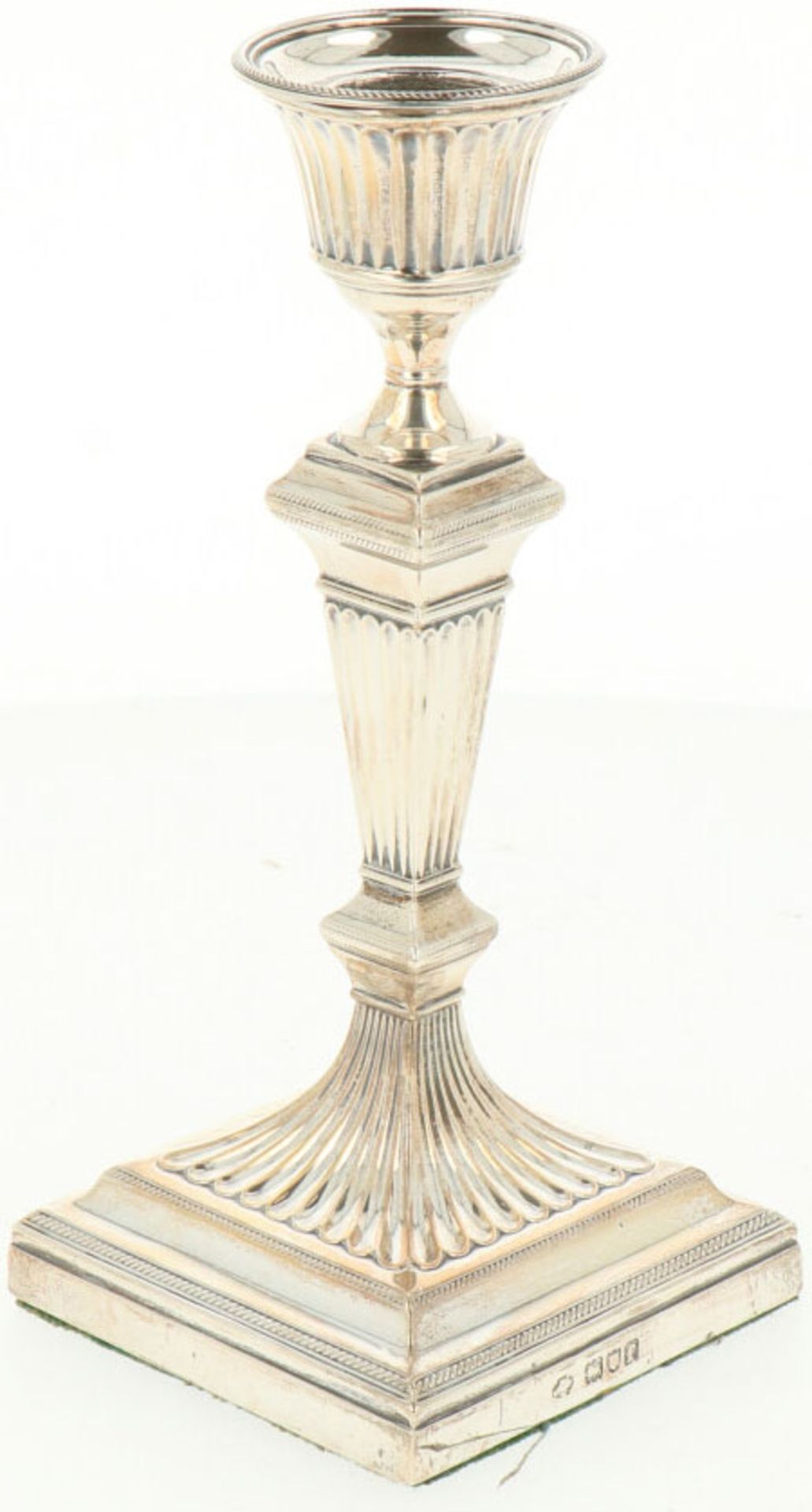 (2) Delige set kandelaars zilver.Balustervormig model op vierkante voet. Engeland, Londen, William - Bild 5 aus 7