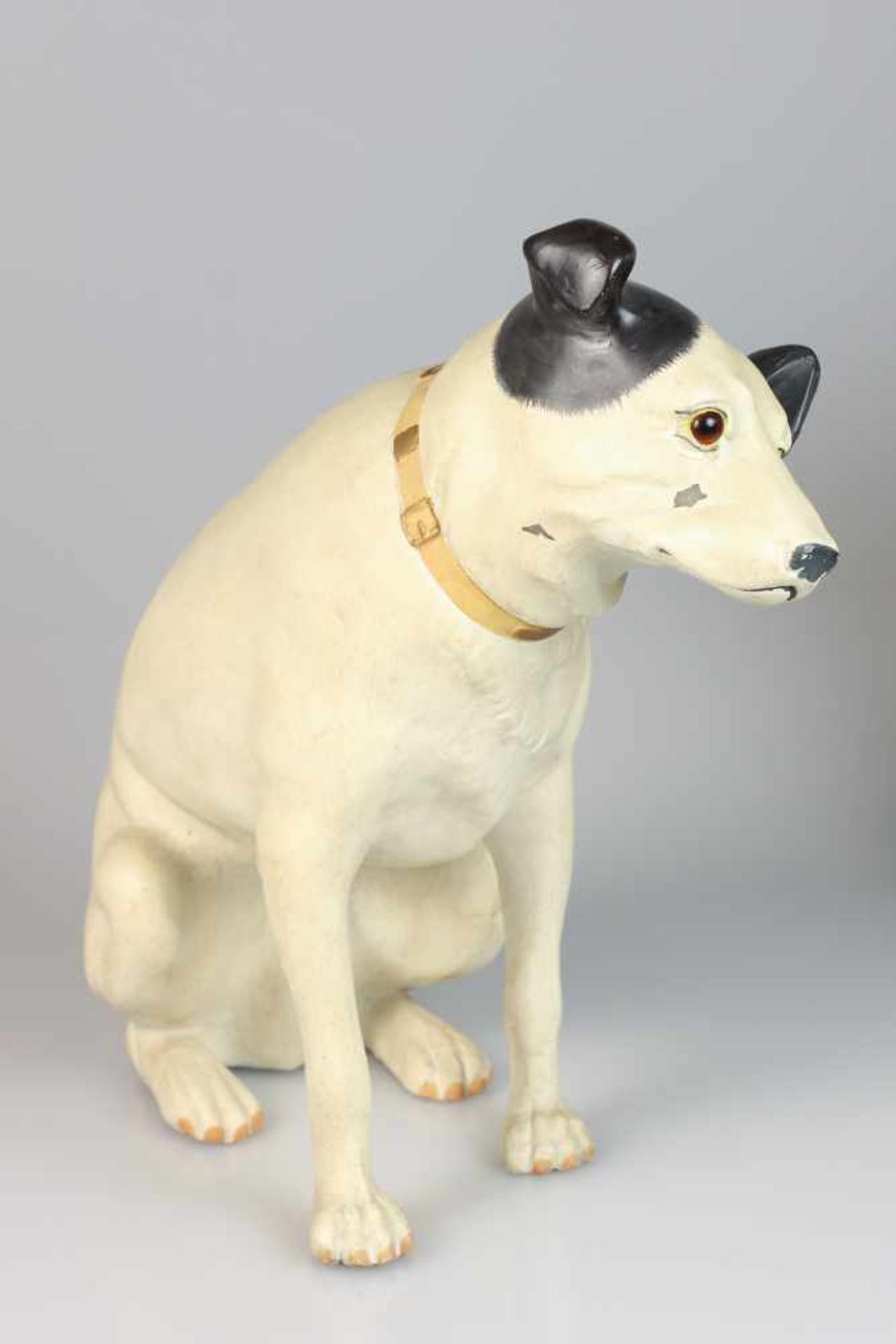 Een resin sculptuur van een hondje in de stijl van "His masters voice", en daarbij een emaille - Bild 2 aus 2