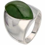 Zilveren A. Holthe A/S ring, jade - 925/1000.Noorwegen, Arendal. Jade (ca. 20 x 11 mm). Ringmaat: 18