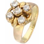 Geelgouden ring, met ca. 0.52 ct. diamant - 14 kt.