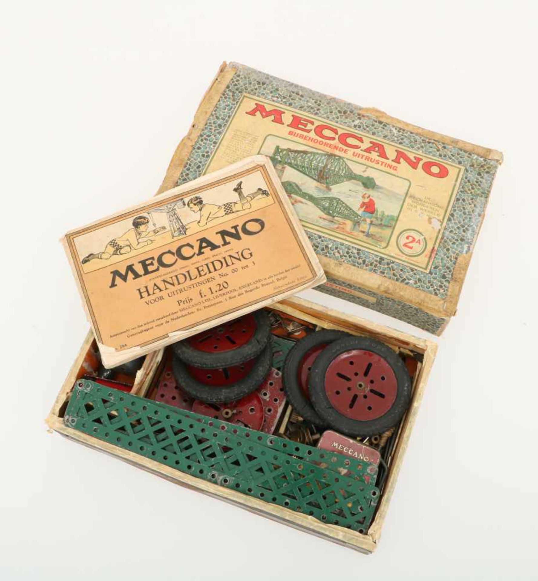Een doos divers meccano, jaren '50.