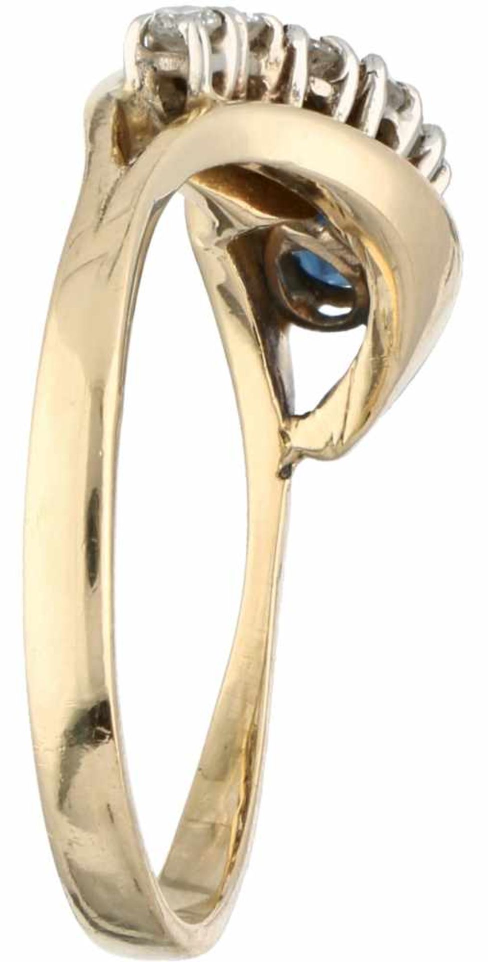 Geelgouden ring, met ca. 0.10 ct. diamant en natuurlijke saffier - 18 kt. - Bild 2 aus 2