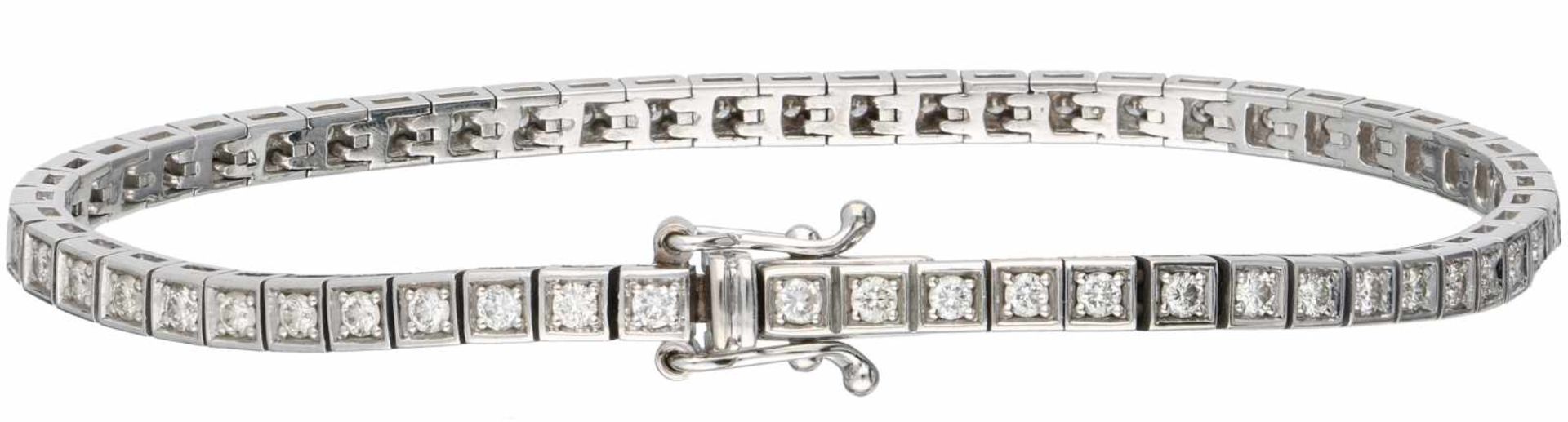 Witgouden tennisarmband, met ca. 1.68 ct. diamant - 14 kt. - Bild 2 aus 2