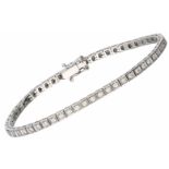 Witgouden tennisarmband, met ca. 1.68 ct. diamant - 14 kt.