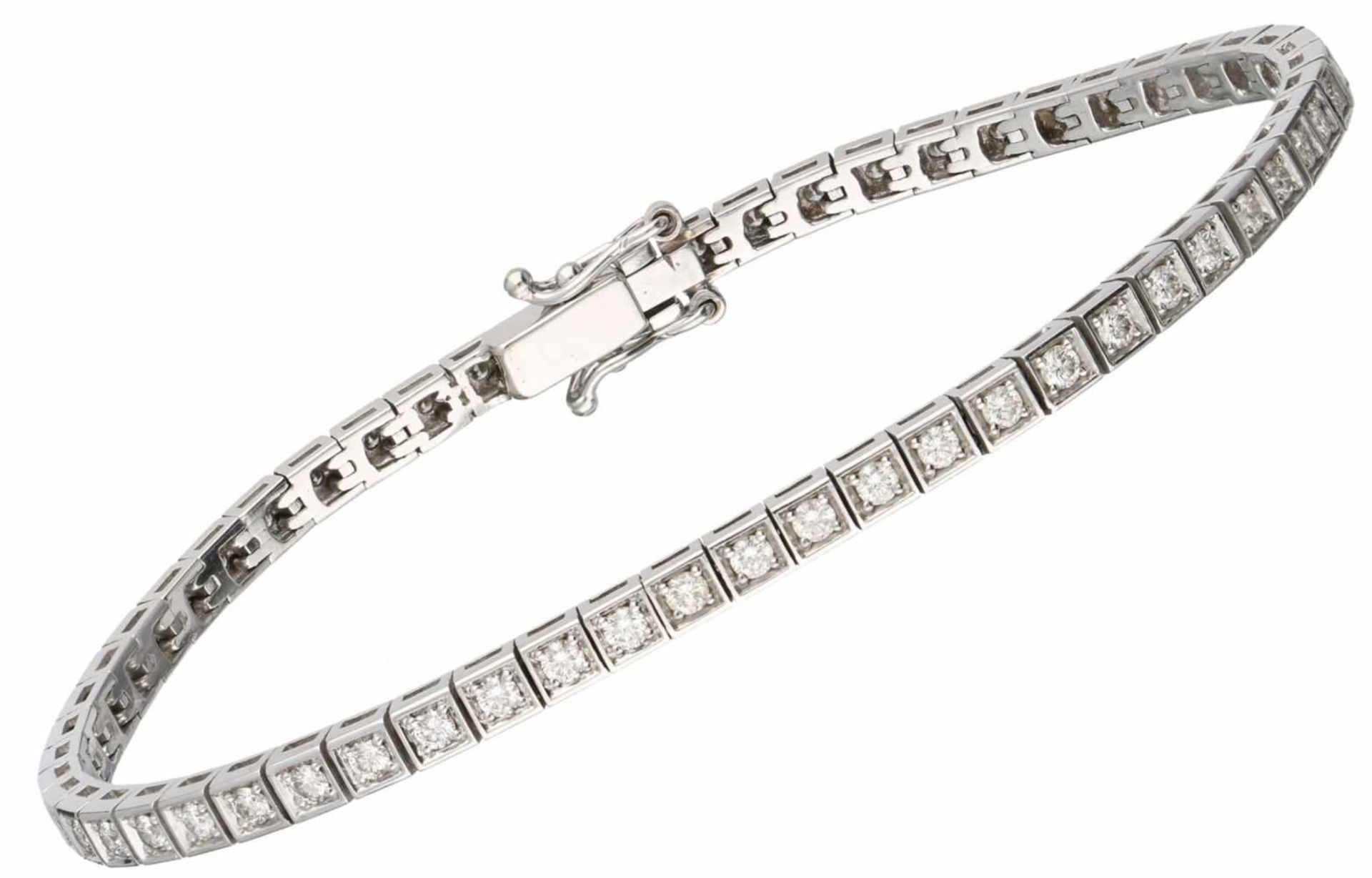 Witgouden tennisarmband, met ca. 1.68 ct. diamant - 14 kt.