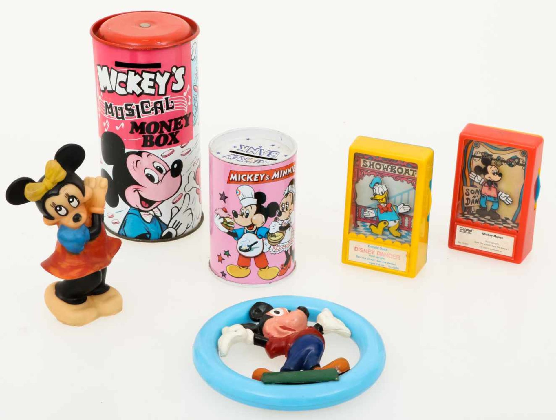 (6) Delig lot Disney collectables.