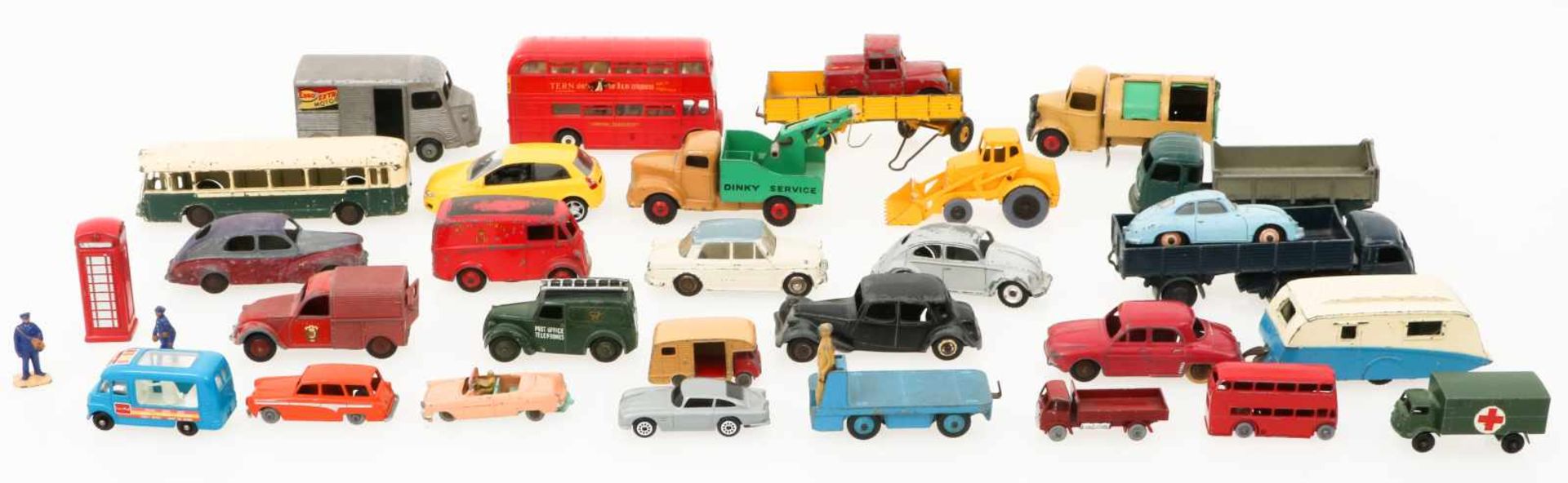 (30) Delig lot miniatuur auto`s.
