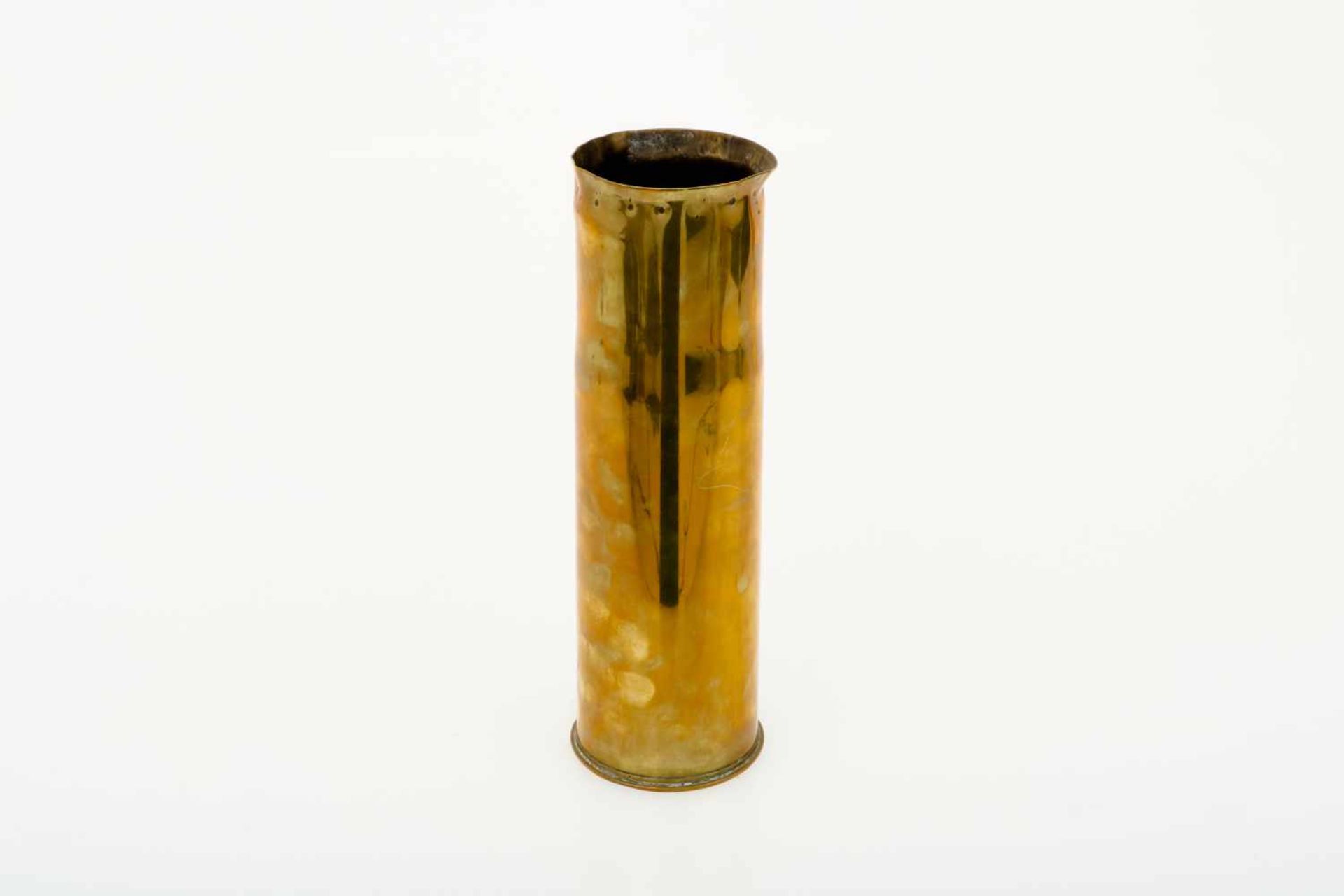 Een W.O.II trench-art vaas. - Image 4 of 4