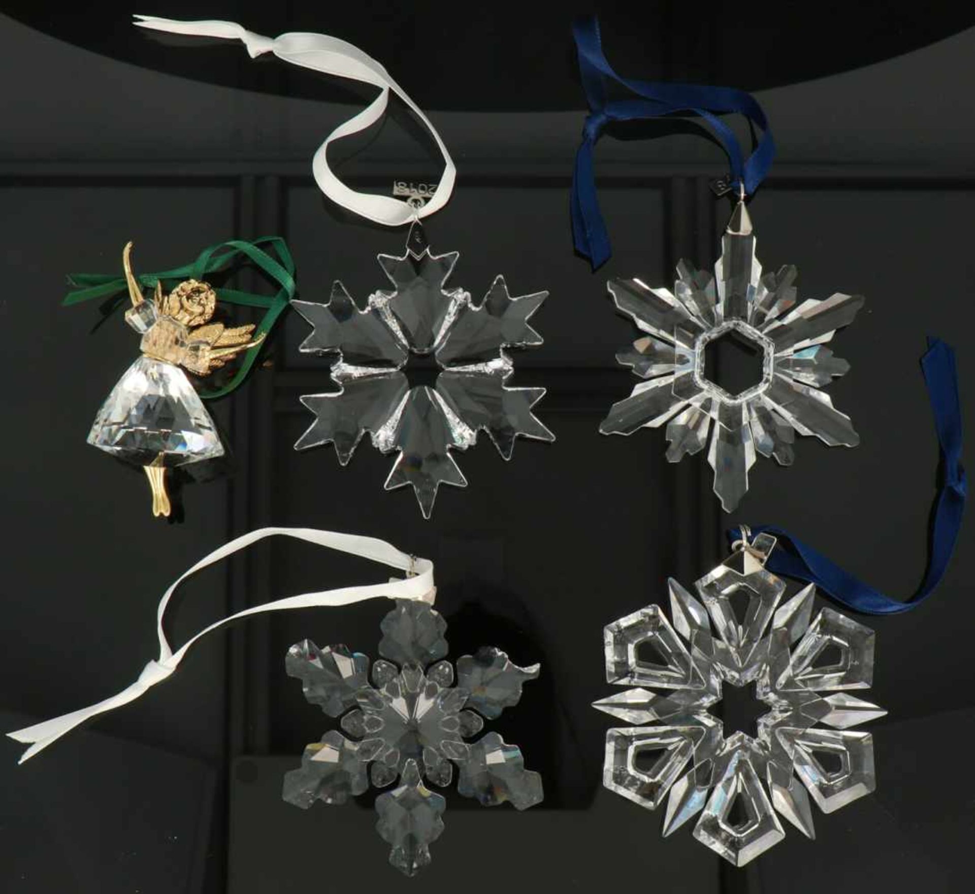 (5) delig lot Swarovski kerst ornamenten.