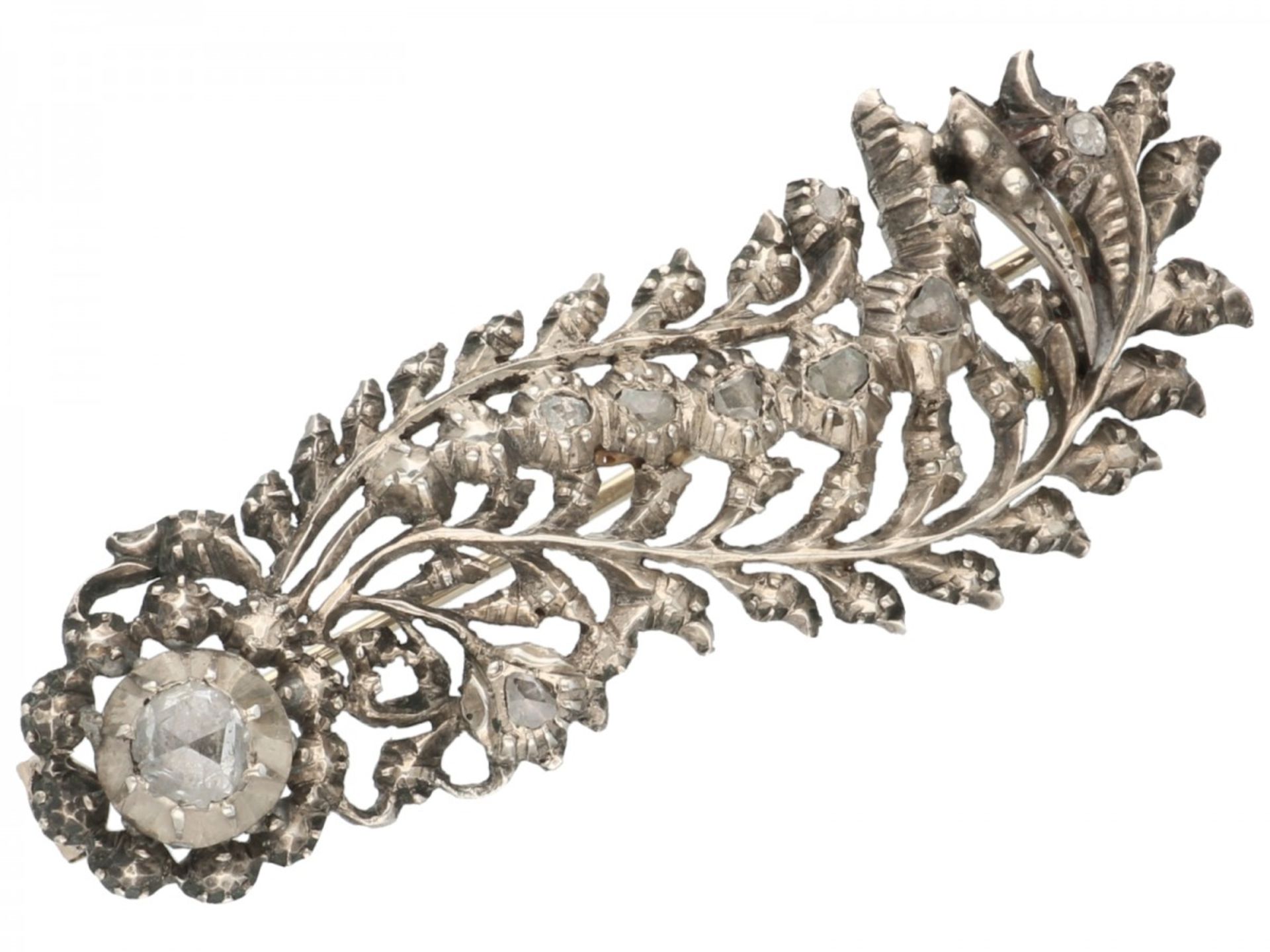Antieke zilveren broche, met 10 roos geslepen diamanten - 835/1000.