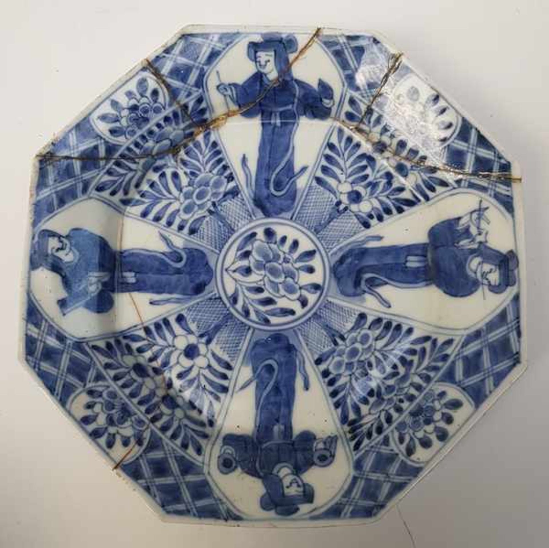 (Aziatica) Porselein, vier borden, drie schotels en twee kommen, China, 18e en 19e eeuw - Bild 4 aus 8