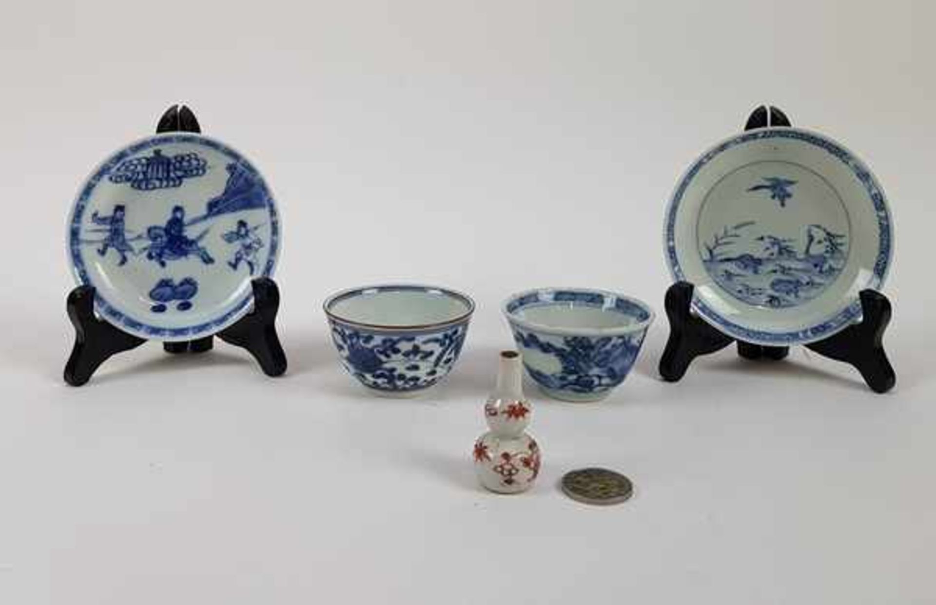 (Aziatica) Porseleinen kommen een vaas en schotels, China, 18e eeuw wo. Kangxi - Bild 13 aus 13