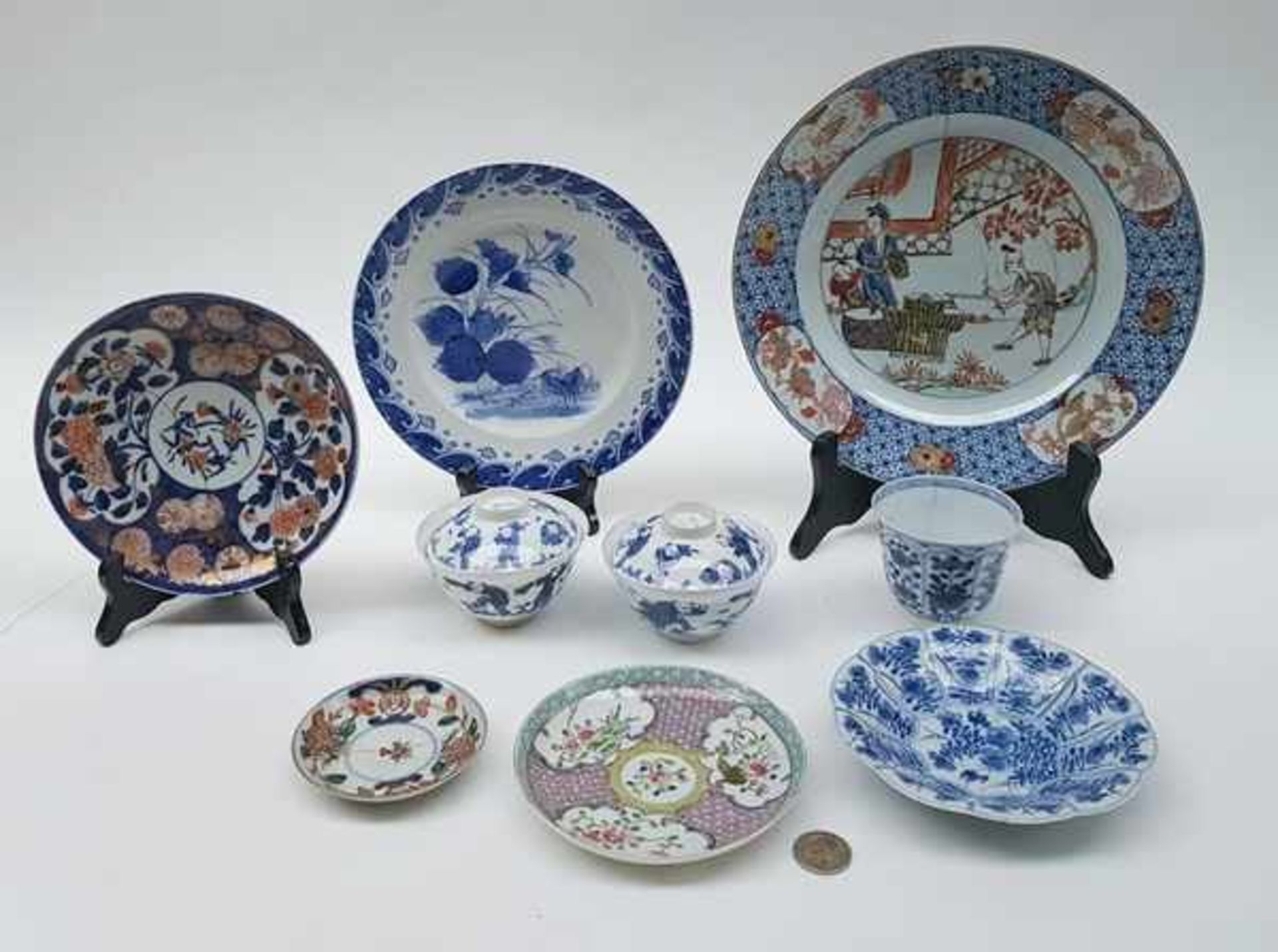 (Aziatica) Porseleinen kommen en borden, Japan / China, 18e, 19e en 20e eeuw - Bild 7 aus 7