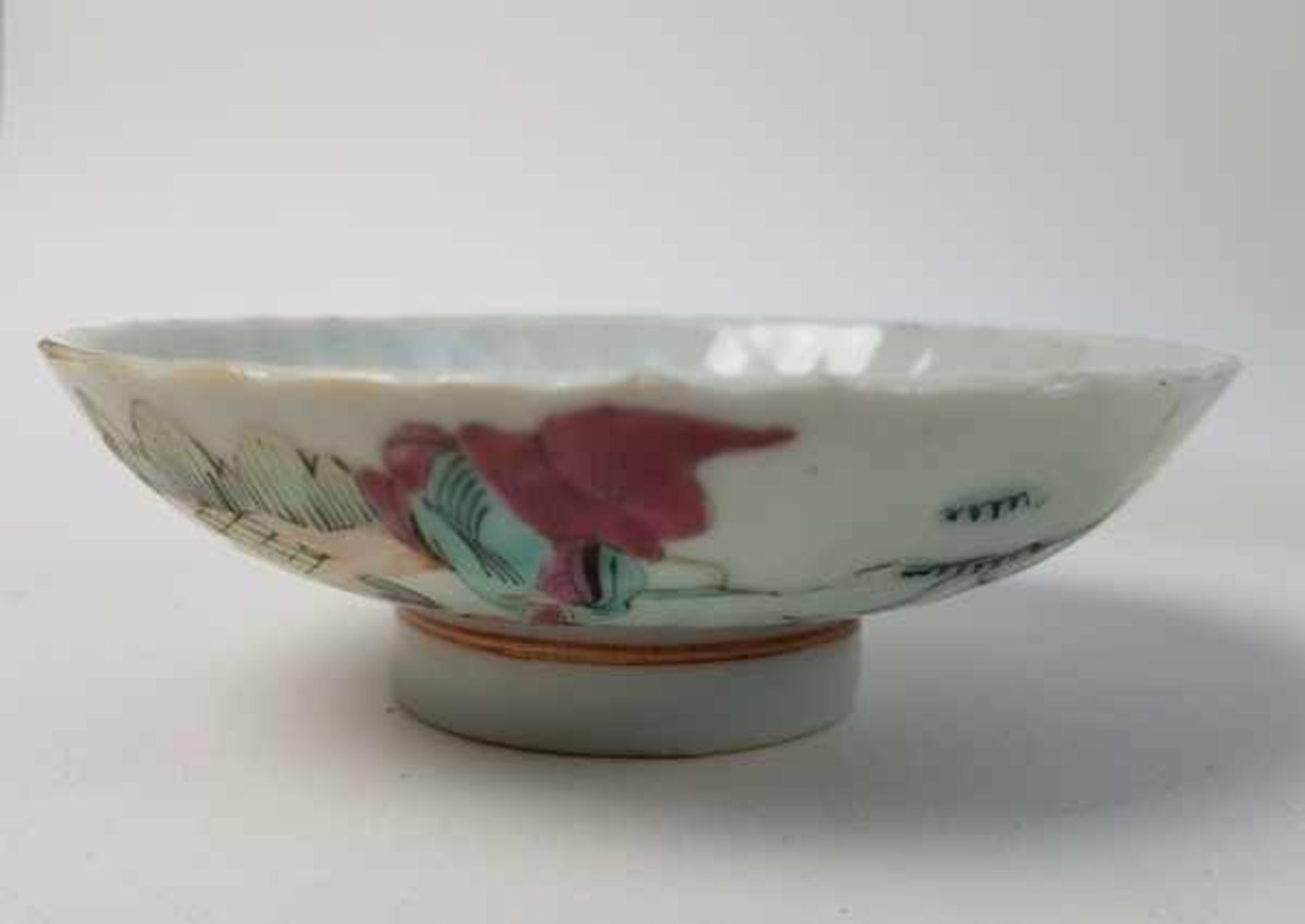 (Aziatica) Porseleinen borden, deksel en een schotel, China, 18e en 19e eeuw - Bild 5 aus 6