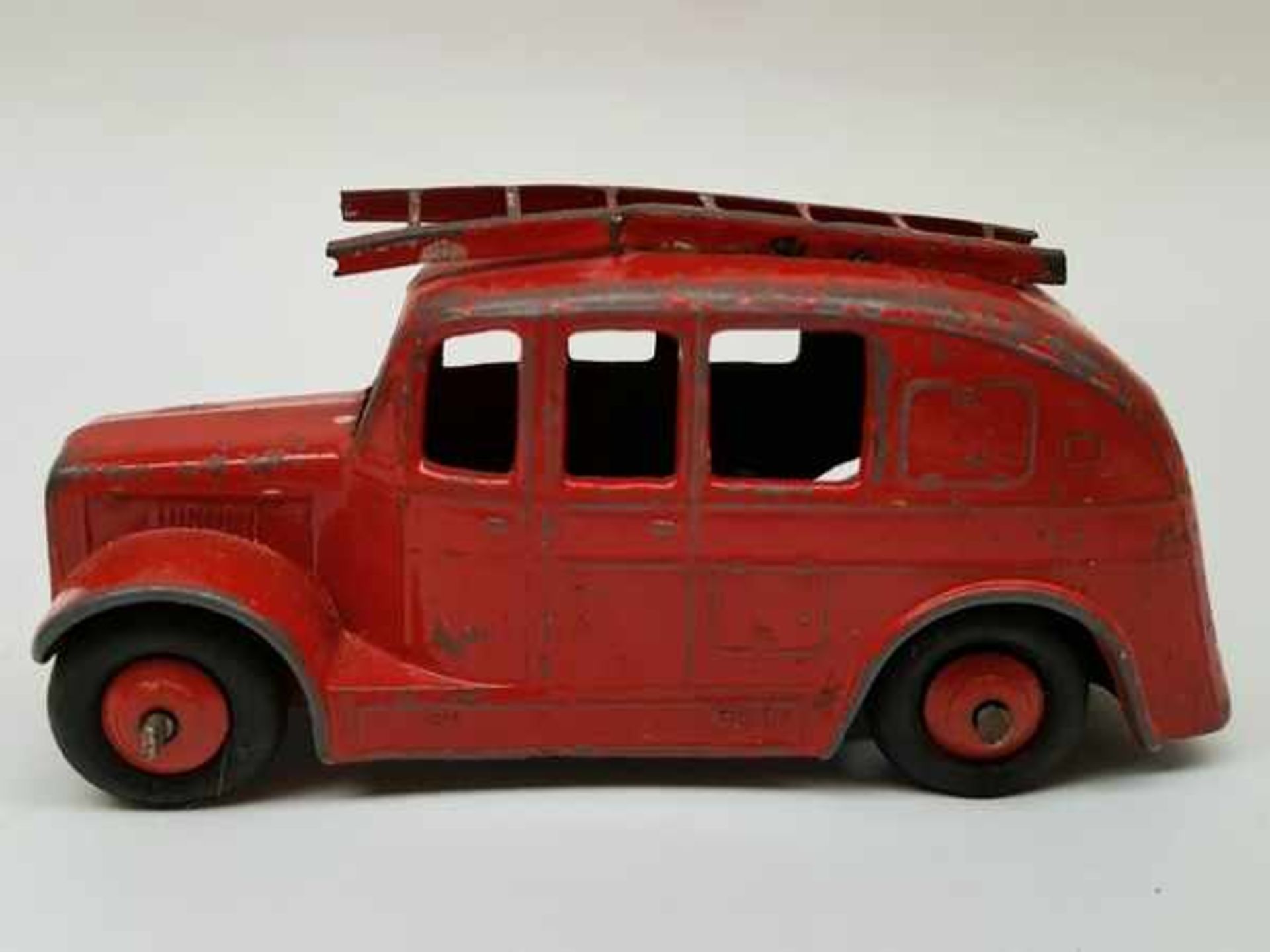 (Speelgoed) Dinky ToysKleine brandweerauto, Daimler ziekenwagen en Bedford vrachtwagen van Dinky - Bild 4 aus 7