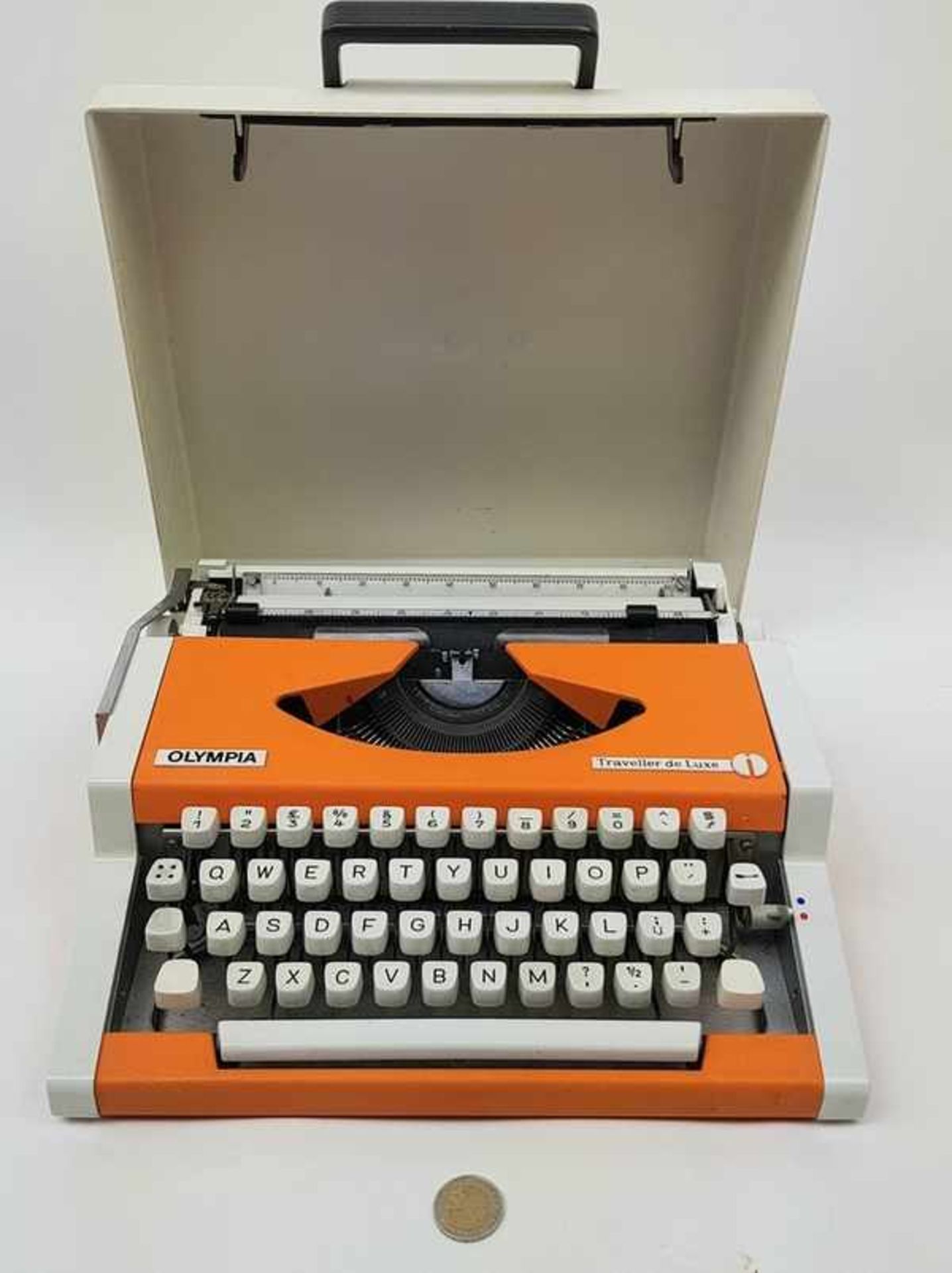 (Design) Typemachine Olympia Traveller de Luxe, Duitsland jaren '70Draagbare typemachine met - Bild 3 aus 6