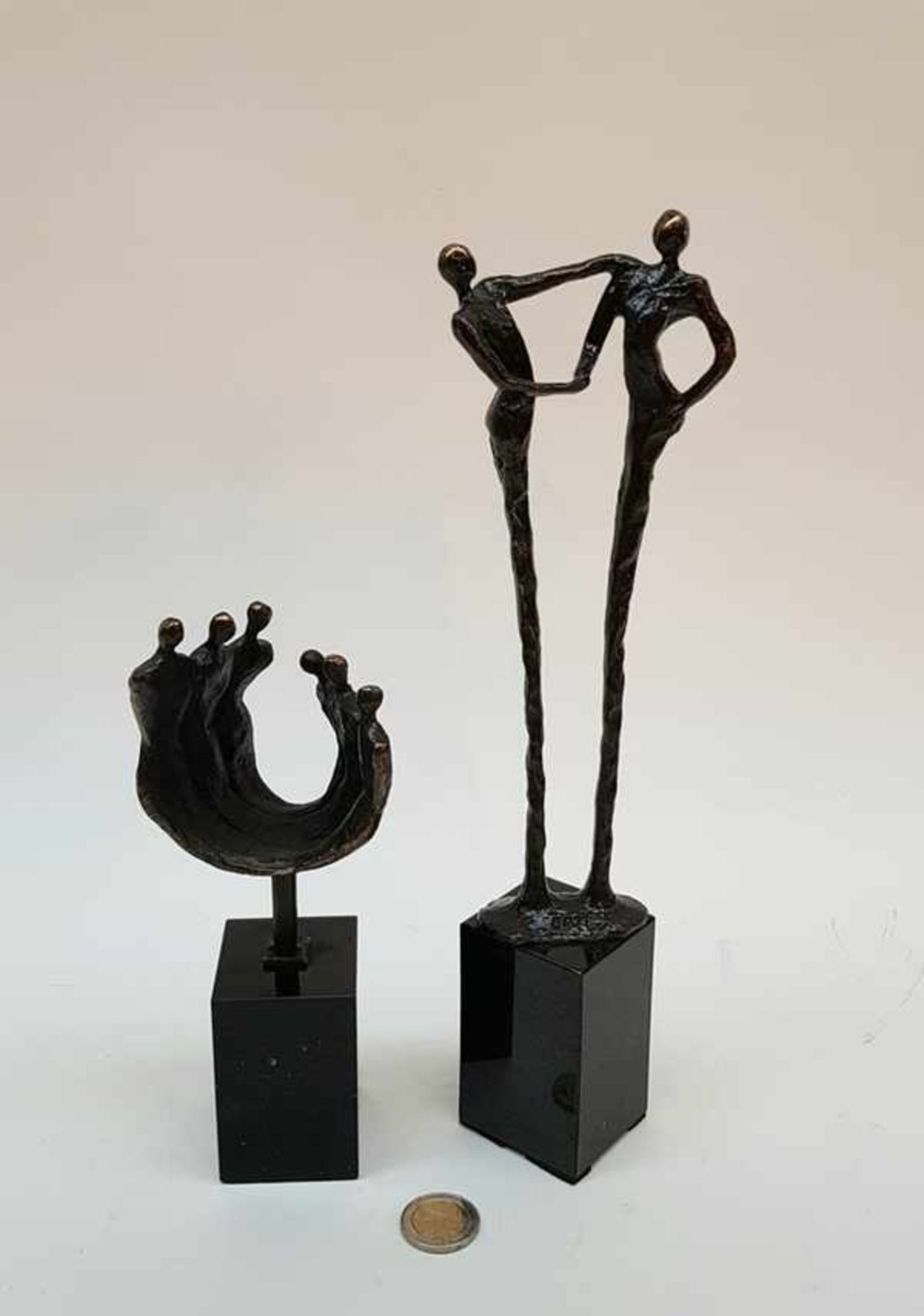 (Kunst) Beelden brons, gesigneerd CanBeeld met twee figuren is gesigneerd met Can, Corry van - Image 4 of 13