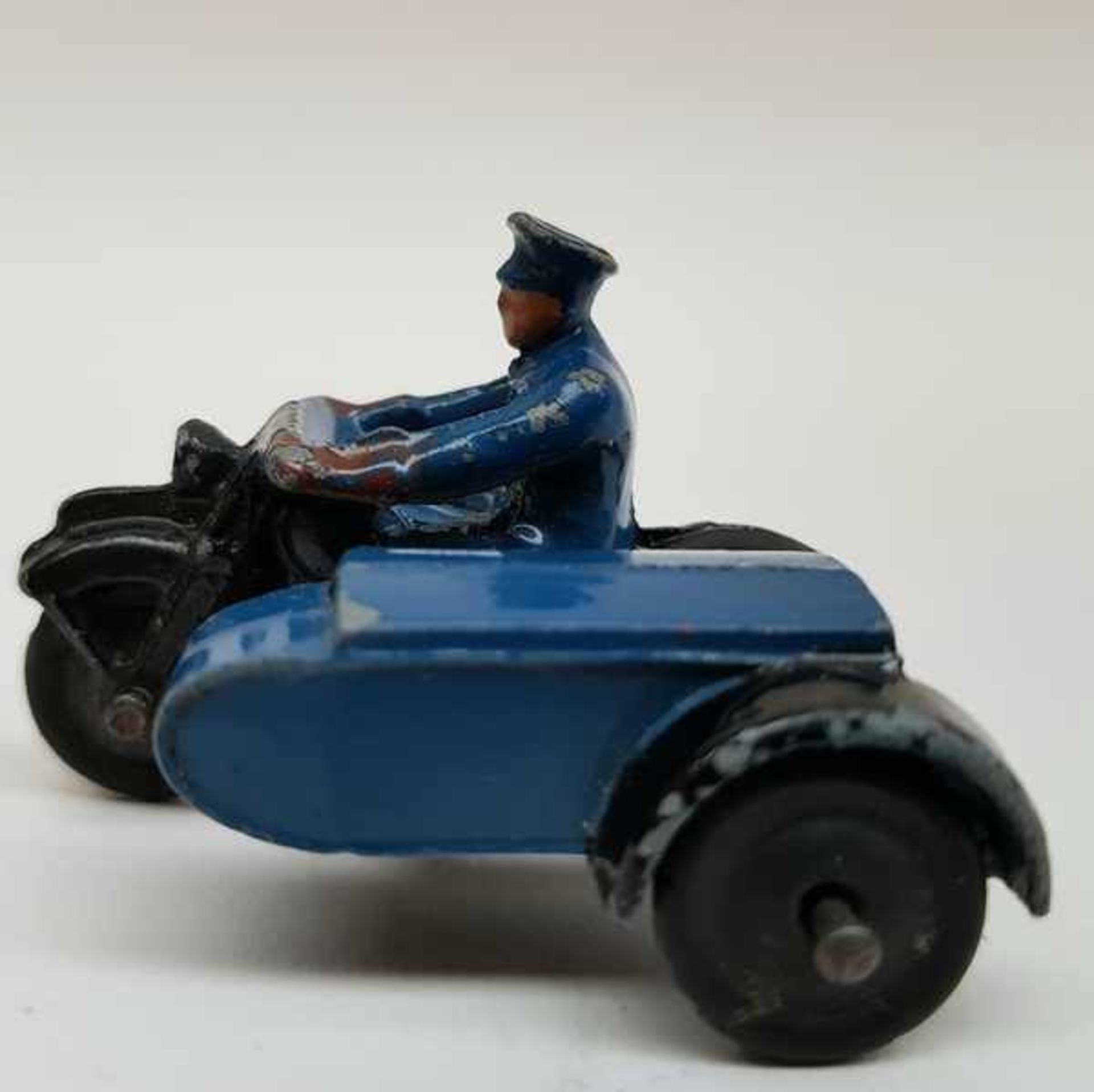 (Speelgoed) Dinky ToysLandrover, open aanhangers, politiemotor met zijspan en Massey Harris bemester - Image 8 of 15