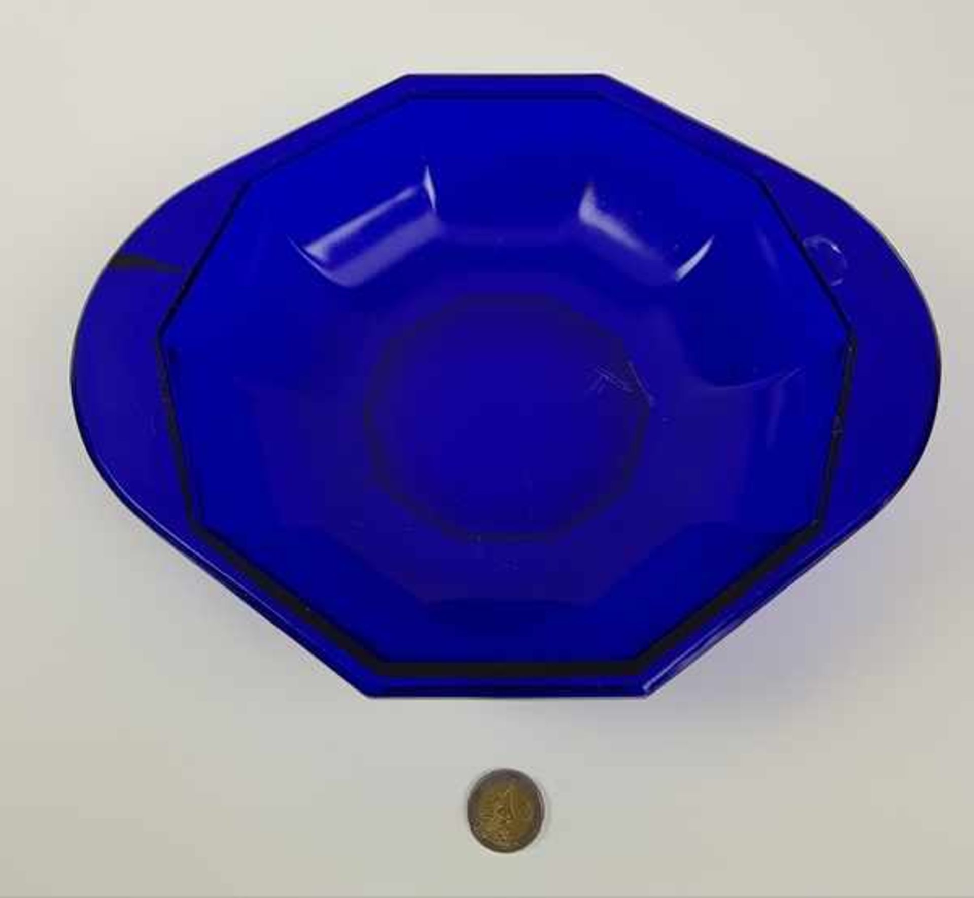 (Toegepaste kunst) Kobaltblauwe persglazen schaal, K.P.C. de Bazel LeerdamKobaltblauwe tienkantige - Bild 3 aus 6