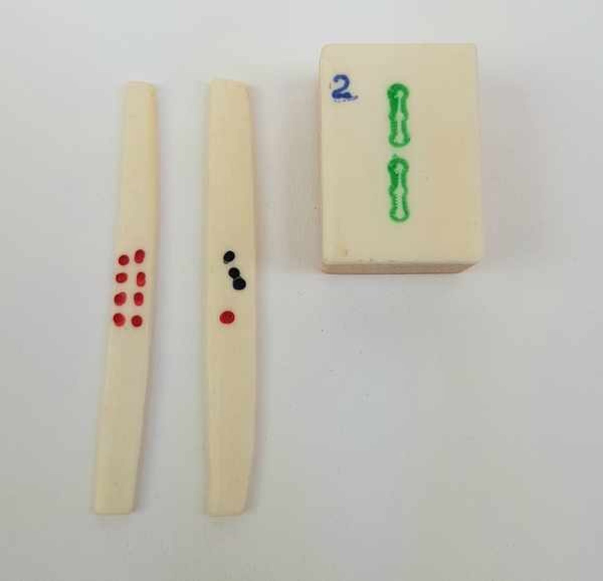 (Aziatica) Mah jongMah jong gezelschapsspel in orginele doos, bamboe stenen en benen rekenstokjes. - Bild 5 aus 6