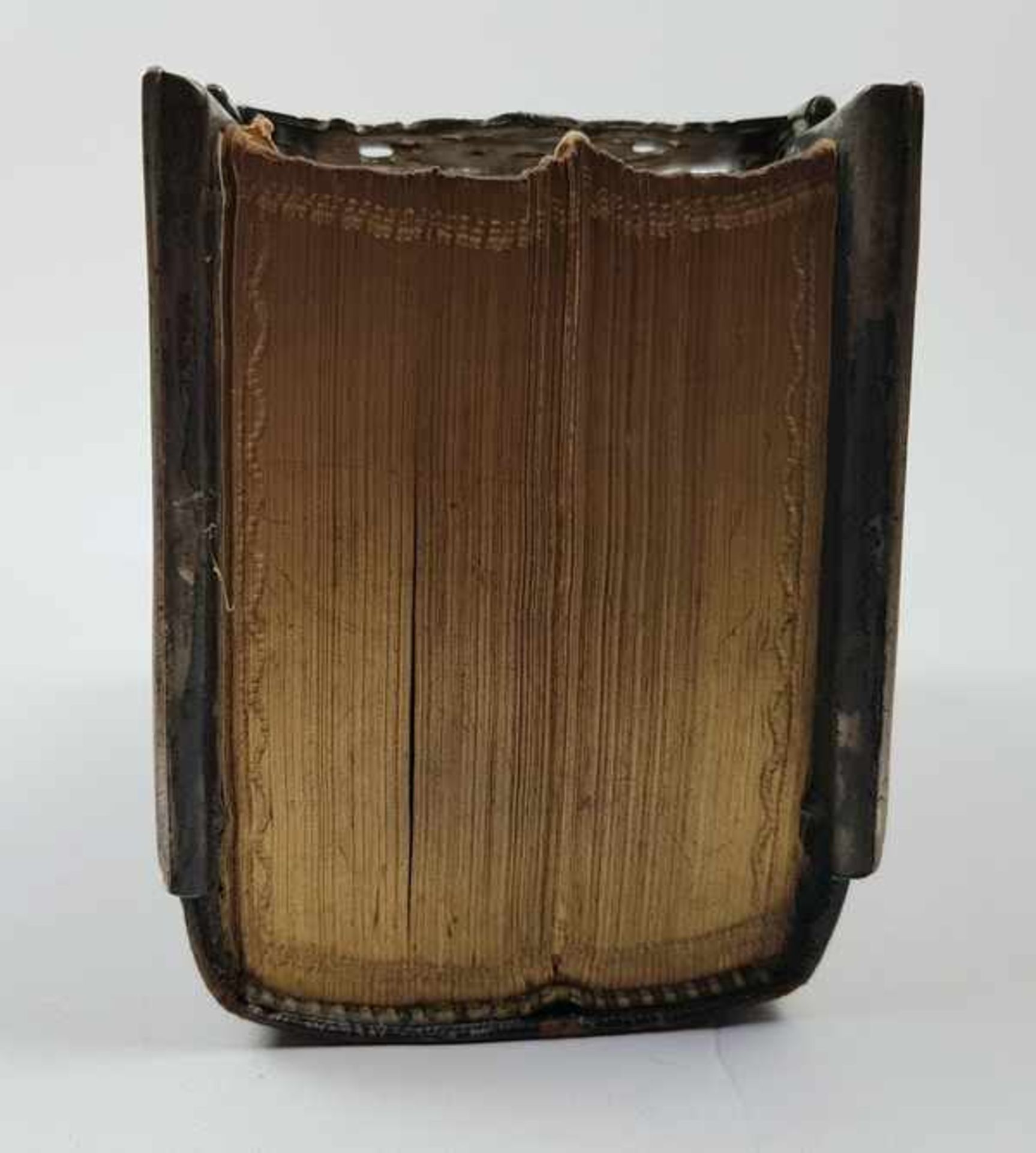 (Antiek) Bijbel met zilveren sluitingBijbel uit 1852 met afbeeldingen. Conditie: In goede staat. - Image 12 of 12