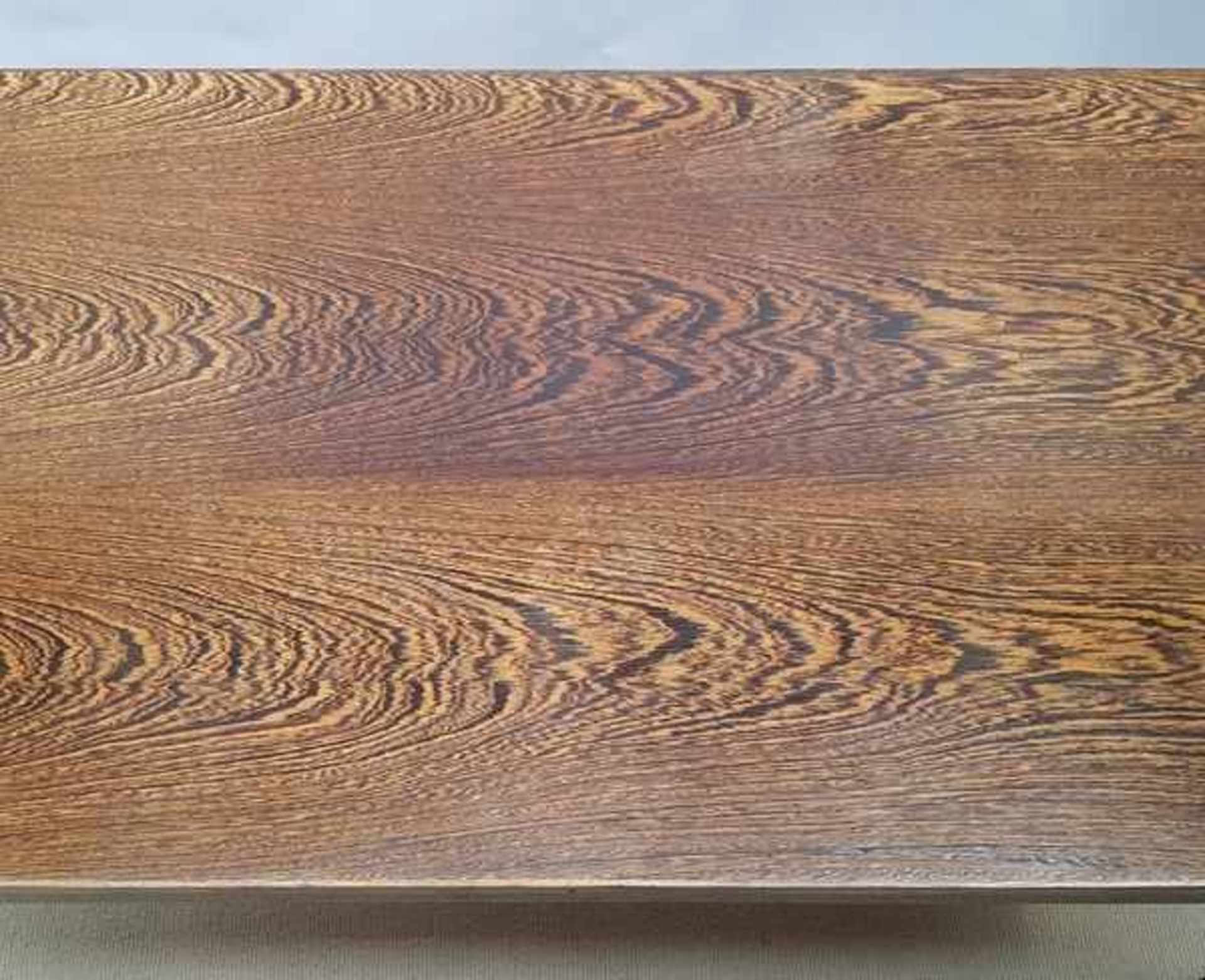 (Design) Tafel wengéTafel wengé hout, tweede helft 20e eeuw. Conditie: Verkleuring tafelblad. - Bild 4 aus 4