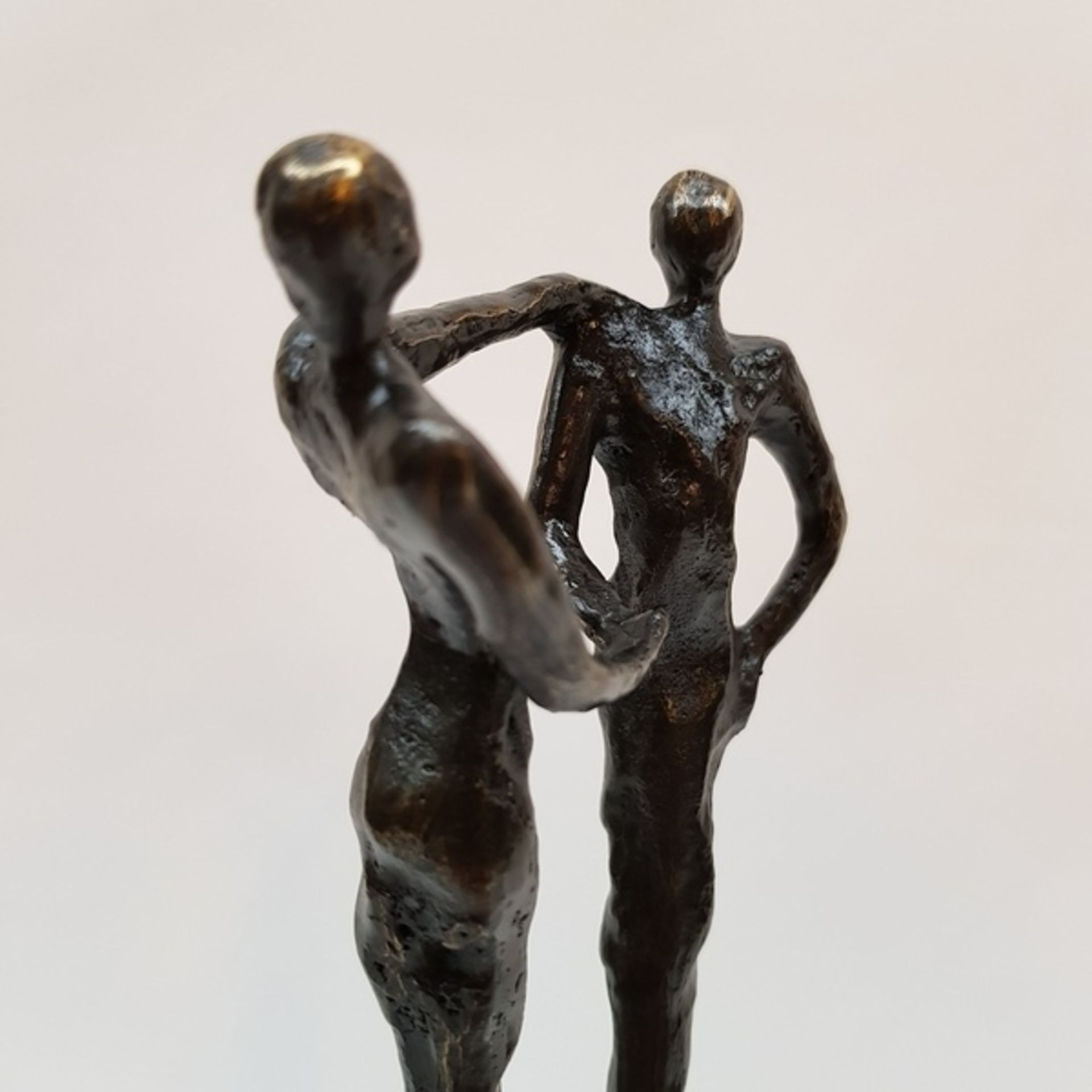 (Kunst) Beelden brons, gesigneerd CanBeeld met twee figuren is gesigneerd met Can, Corry van - Bild 2 aus 13