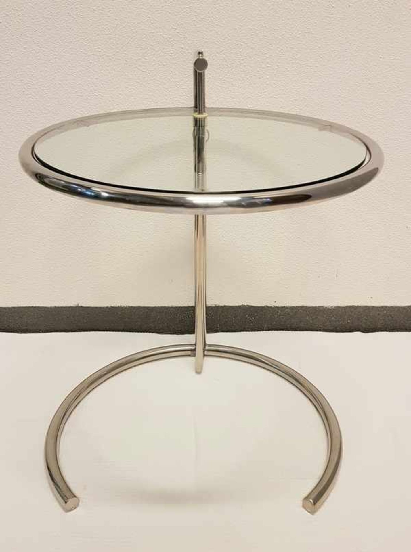 (Design) Bijzettafel, designer Eileen GreyBezettafel verstelbaar in hoogte glas met chromen poten, - Bild 2 aus 6