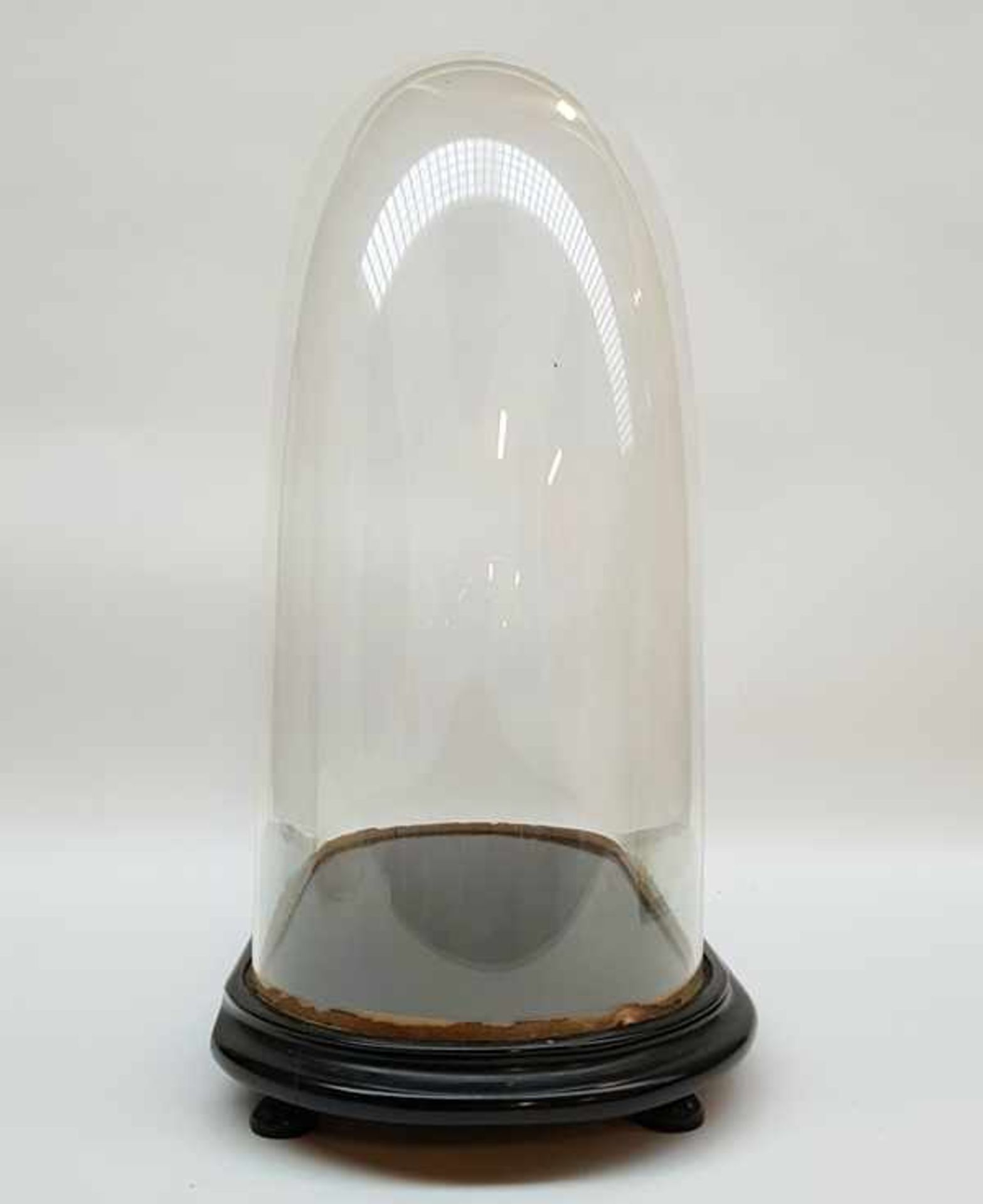 (Antiek) Glazen stolp met houten bodemAntieke ovale glazen stolp met houten bodem. Conditie: In - Bild 2 aus 3